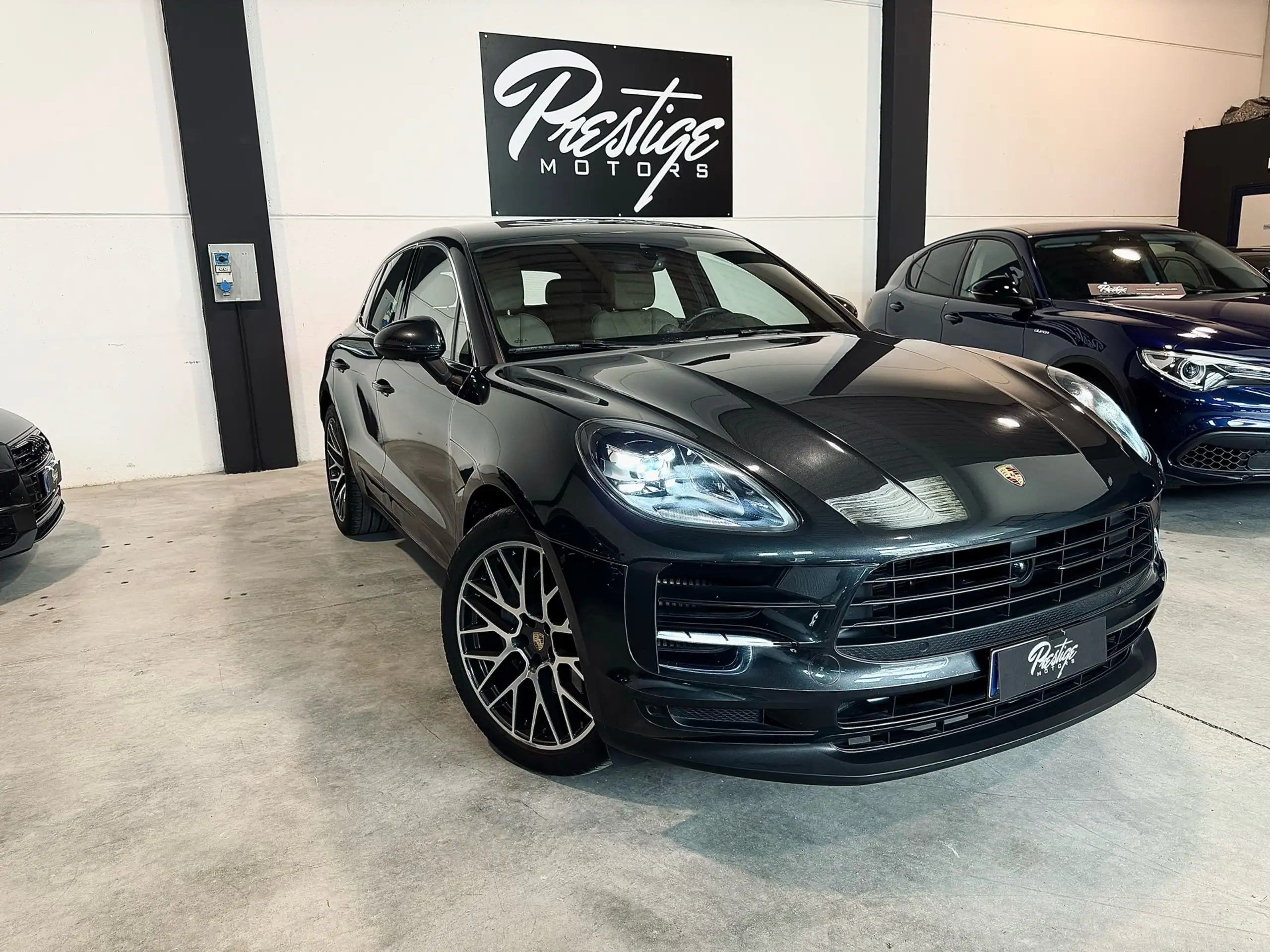 Porsche - Macan