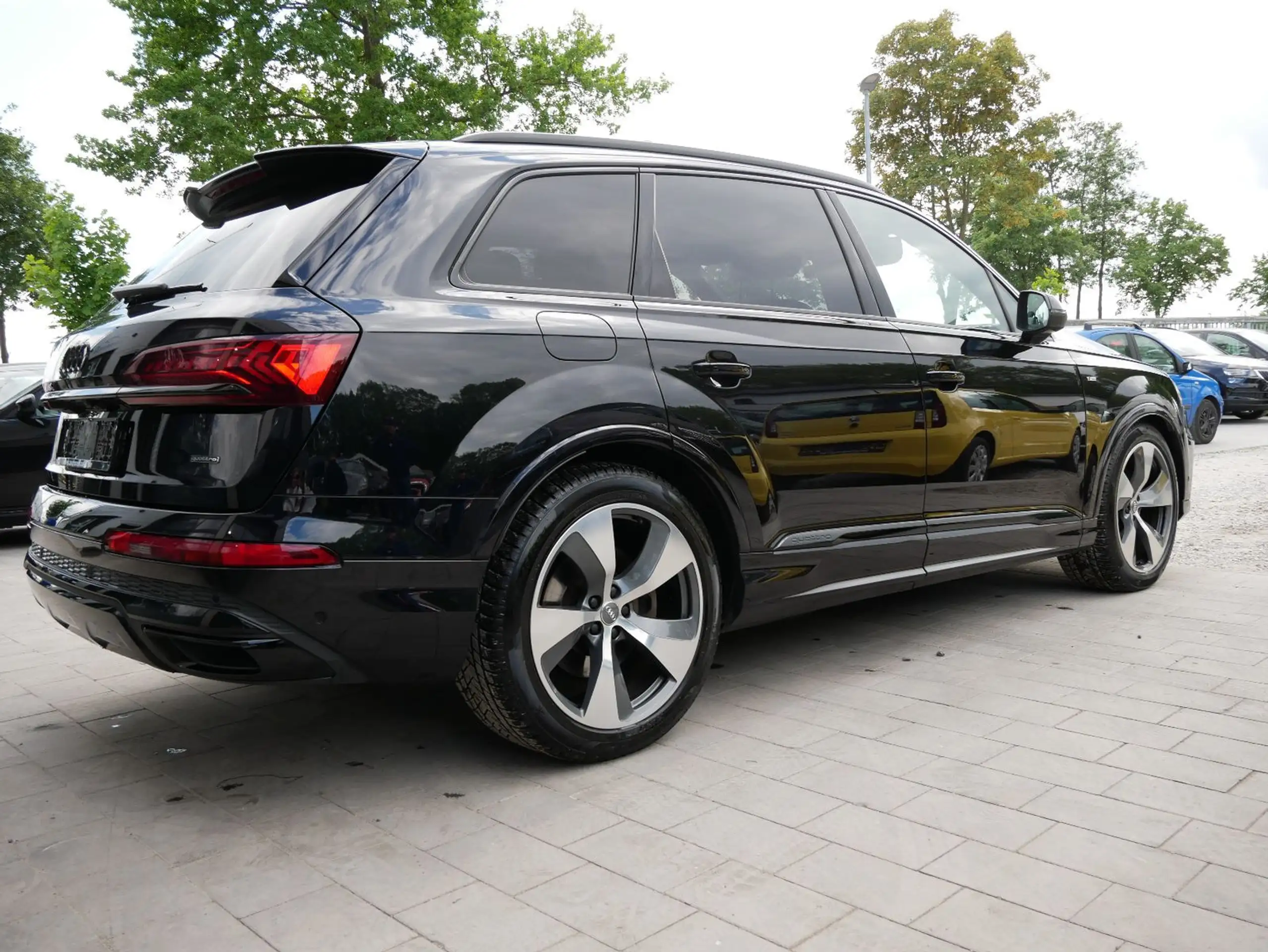 Audi - Q7