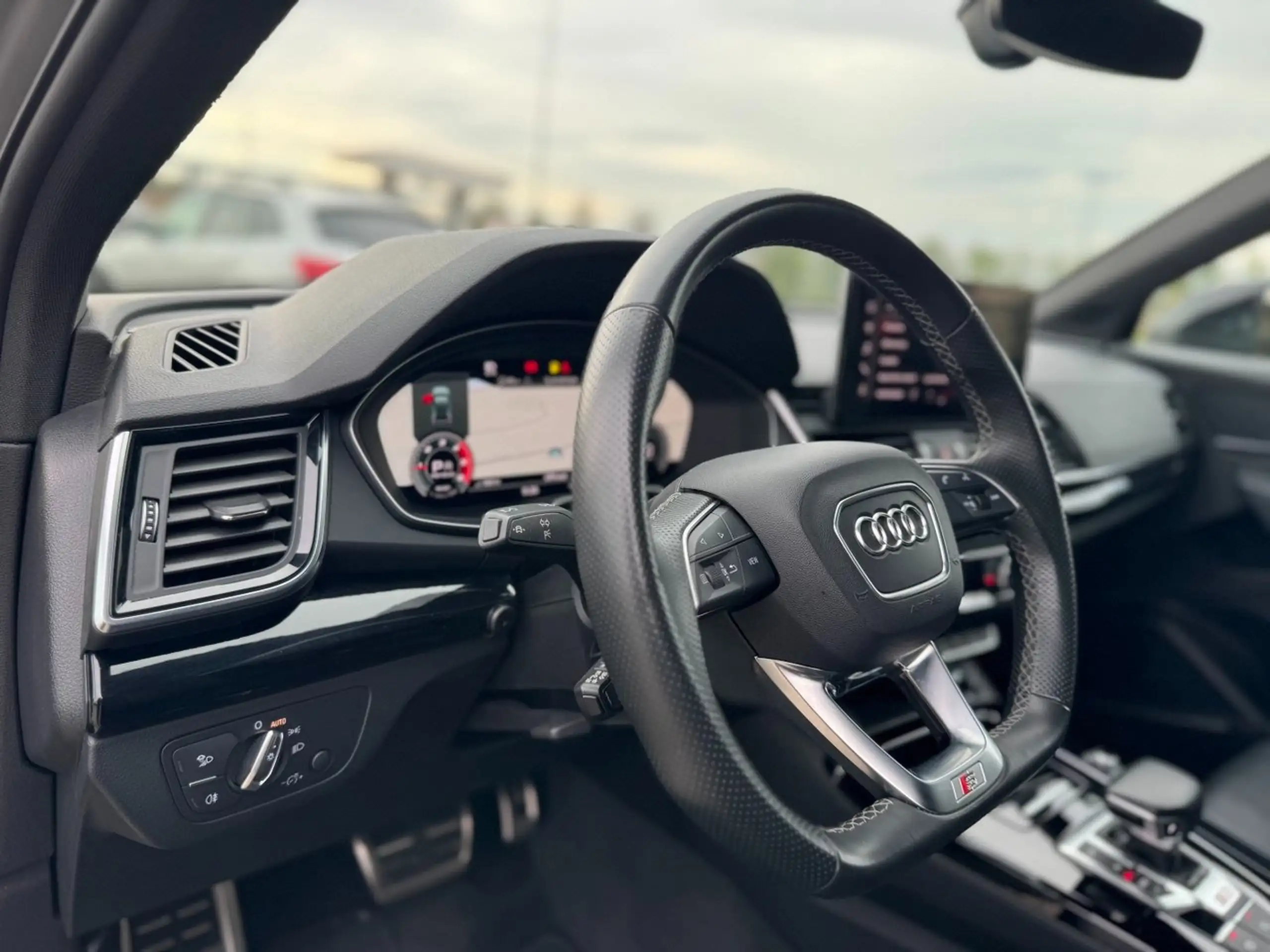 Audi - SQ5