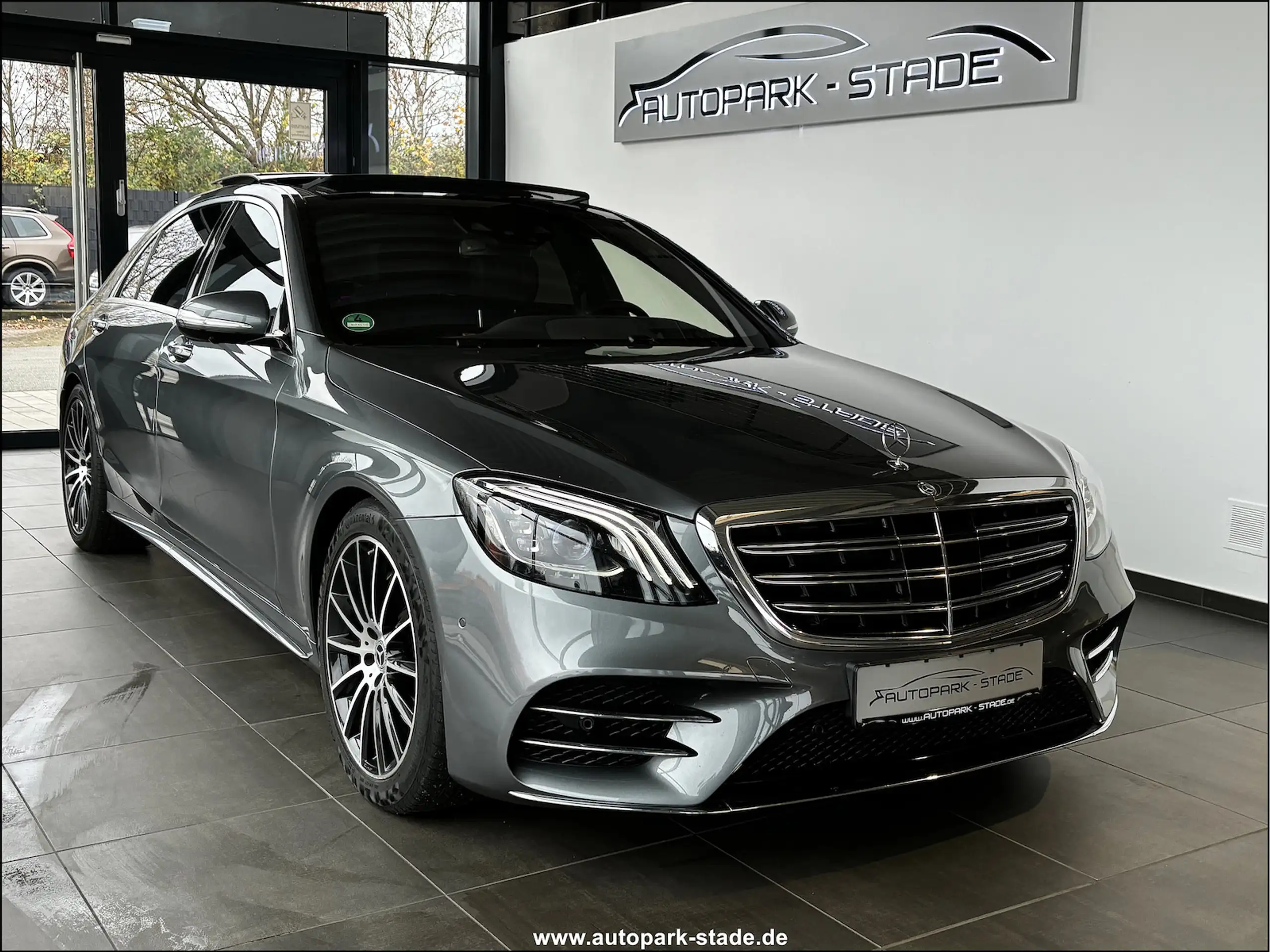 Mercedes-Benz - S 500