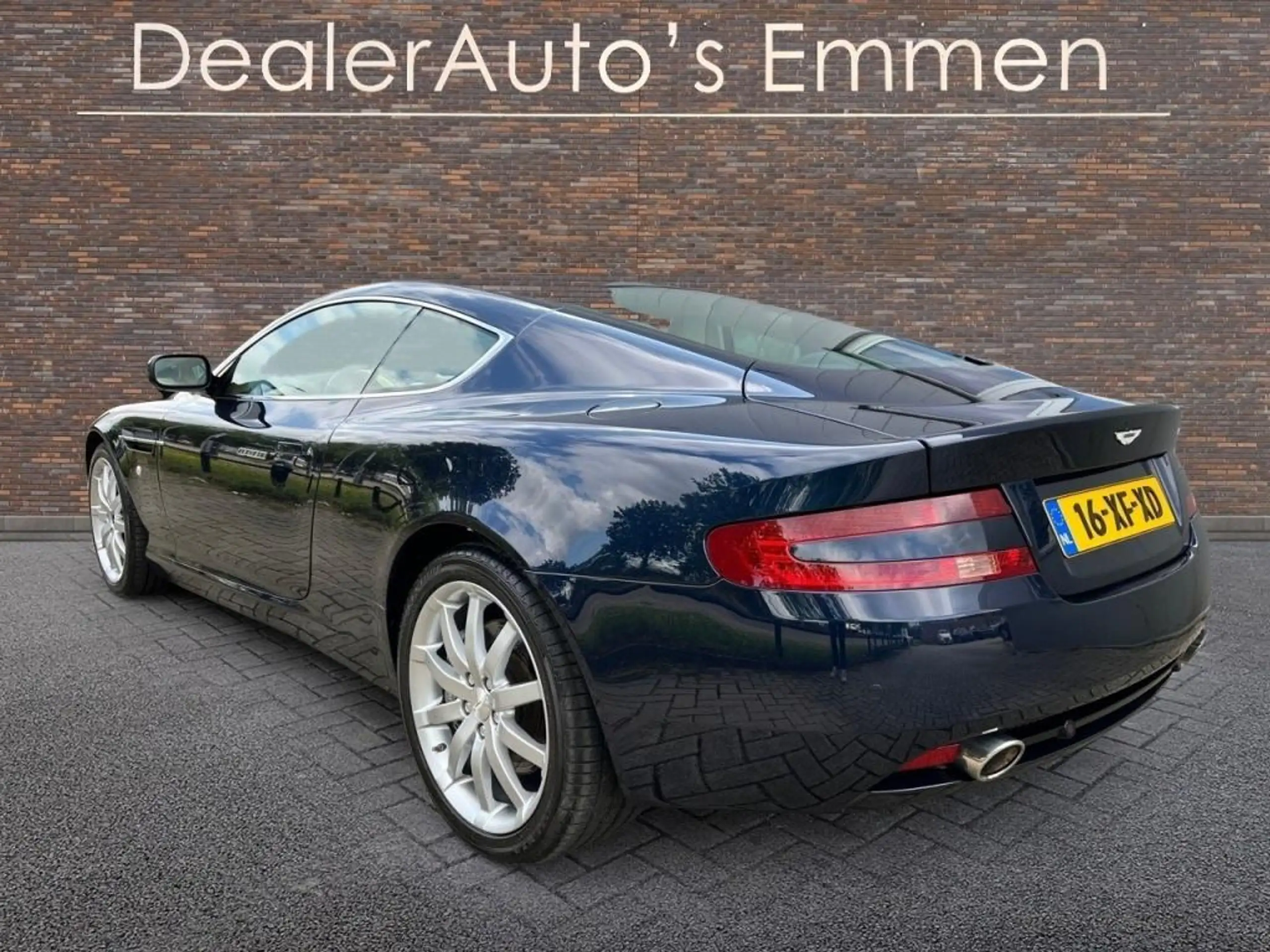 Aston Martin - DB9