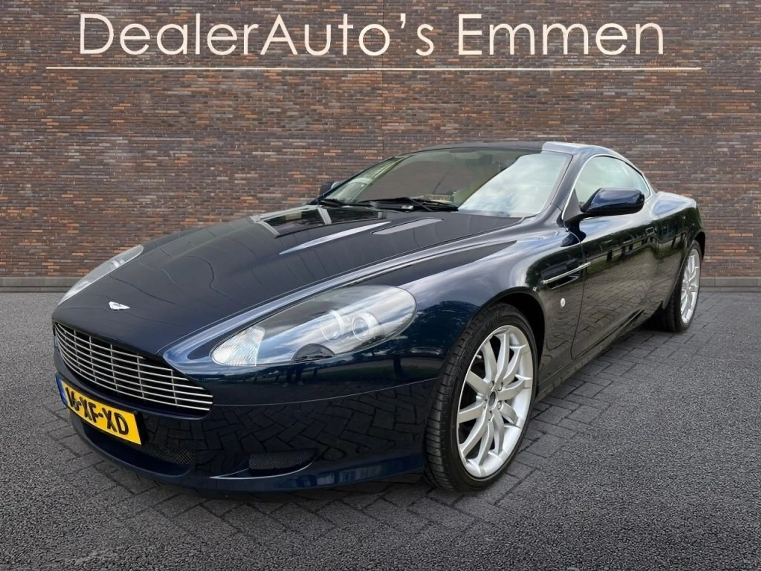 Aston Martin - DB9