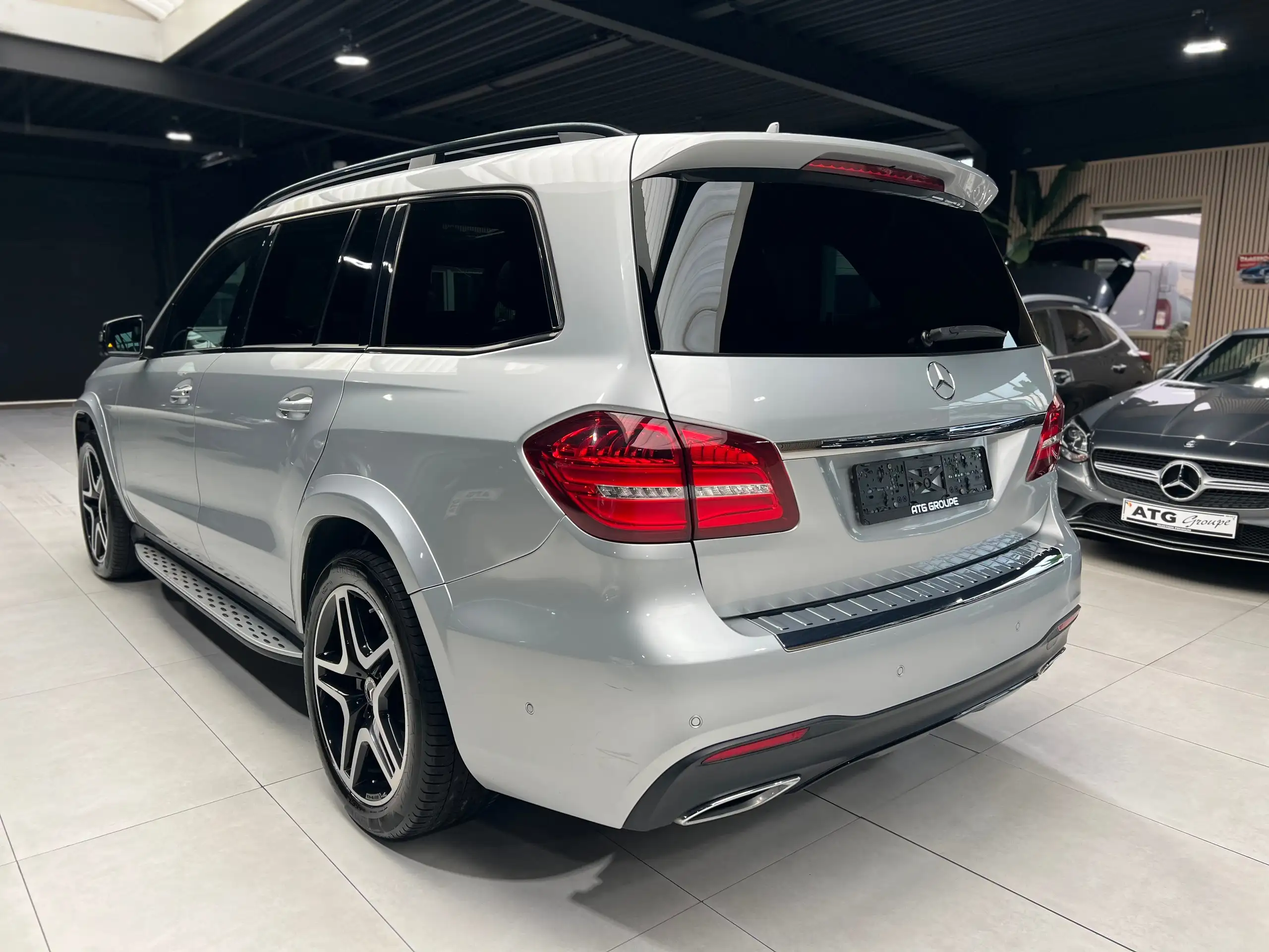 Mercedes-Benz - GLS 350