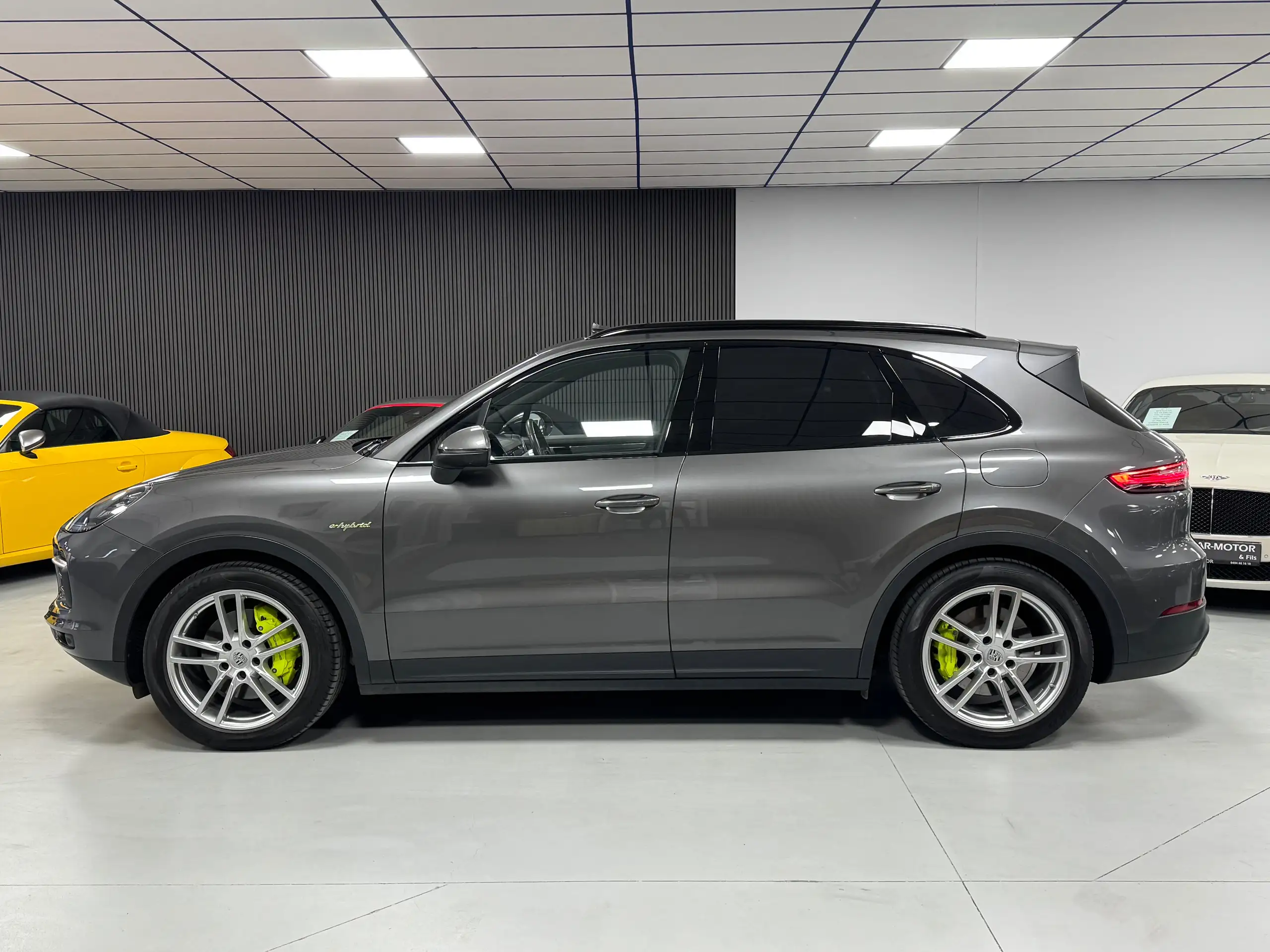 Porsche - Cayenne