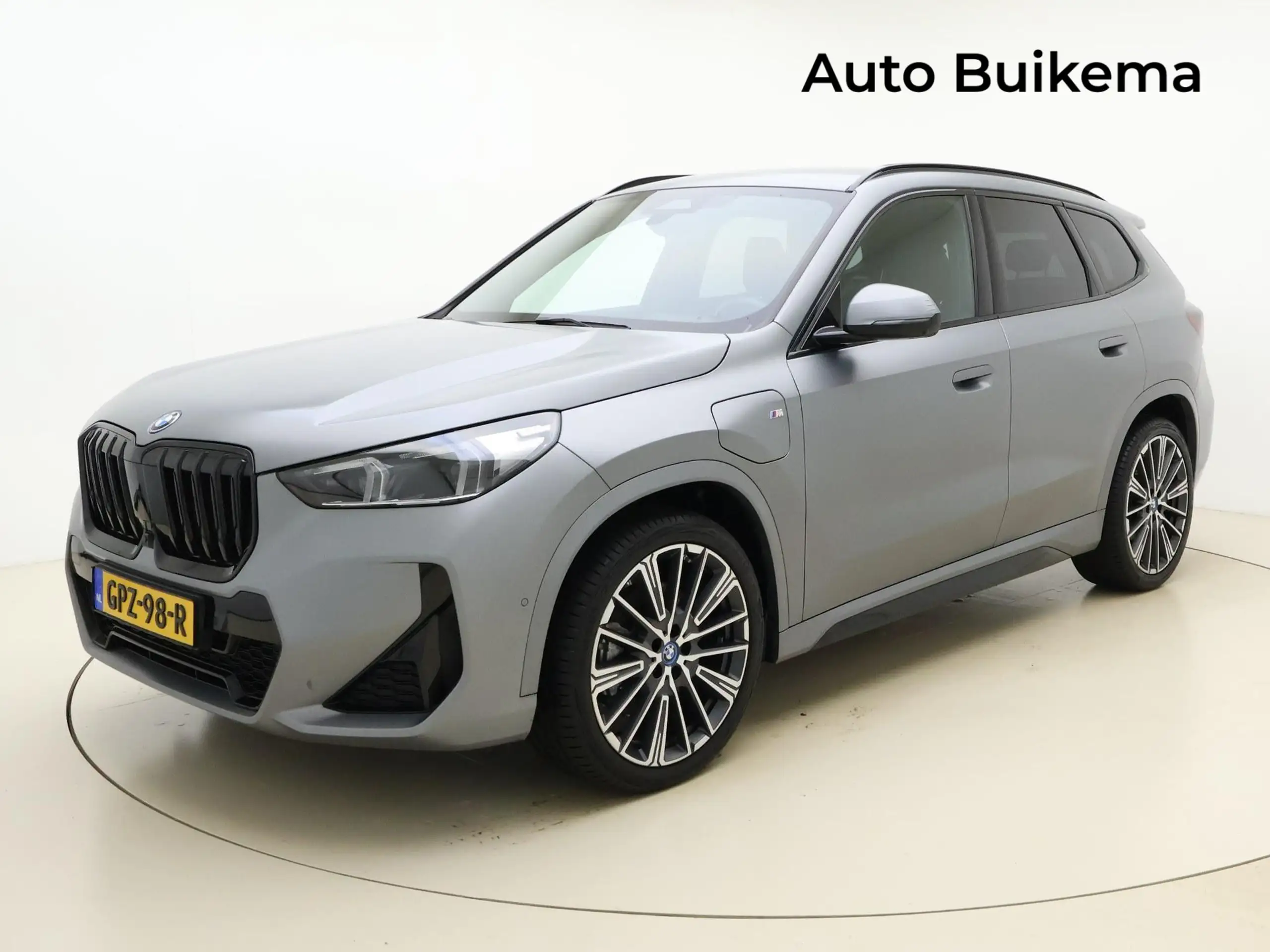 BMW - X1