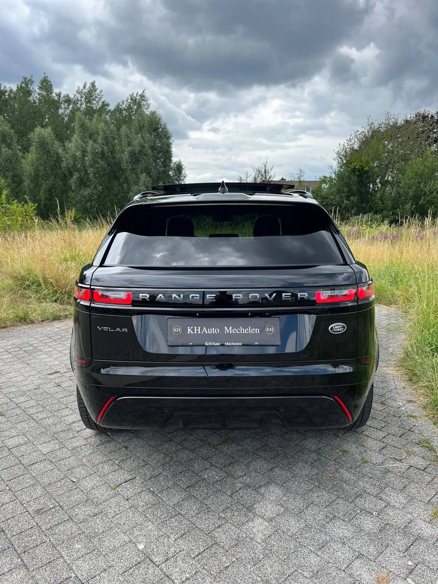 Land Rover - Range Rover Velar