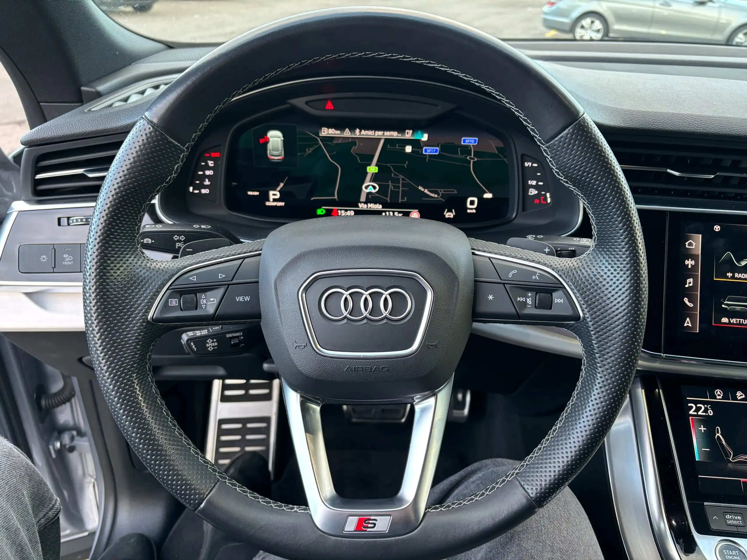 Audi - Q8