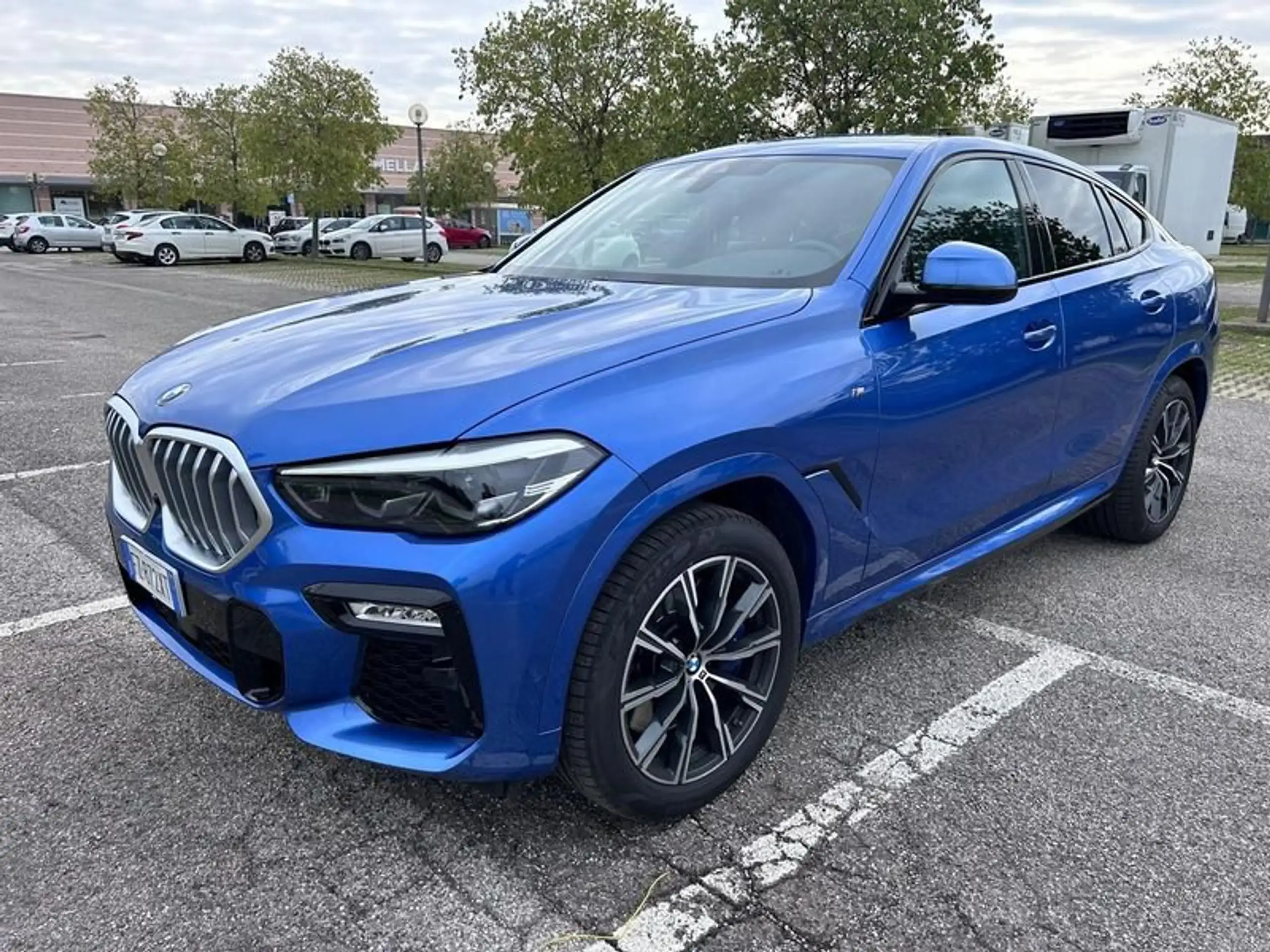 BMW - X6