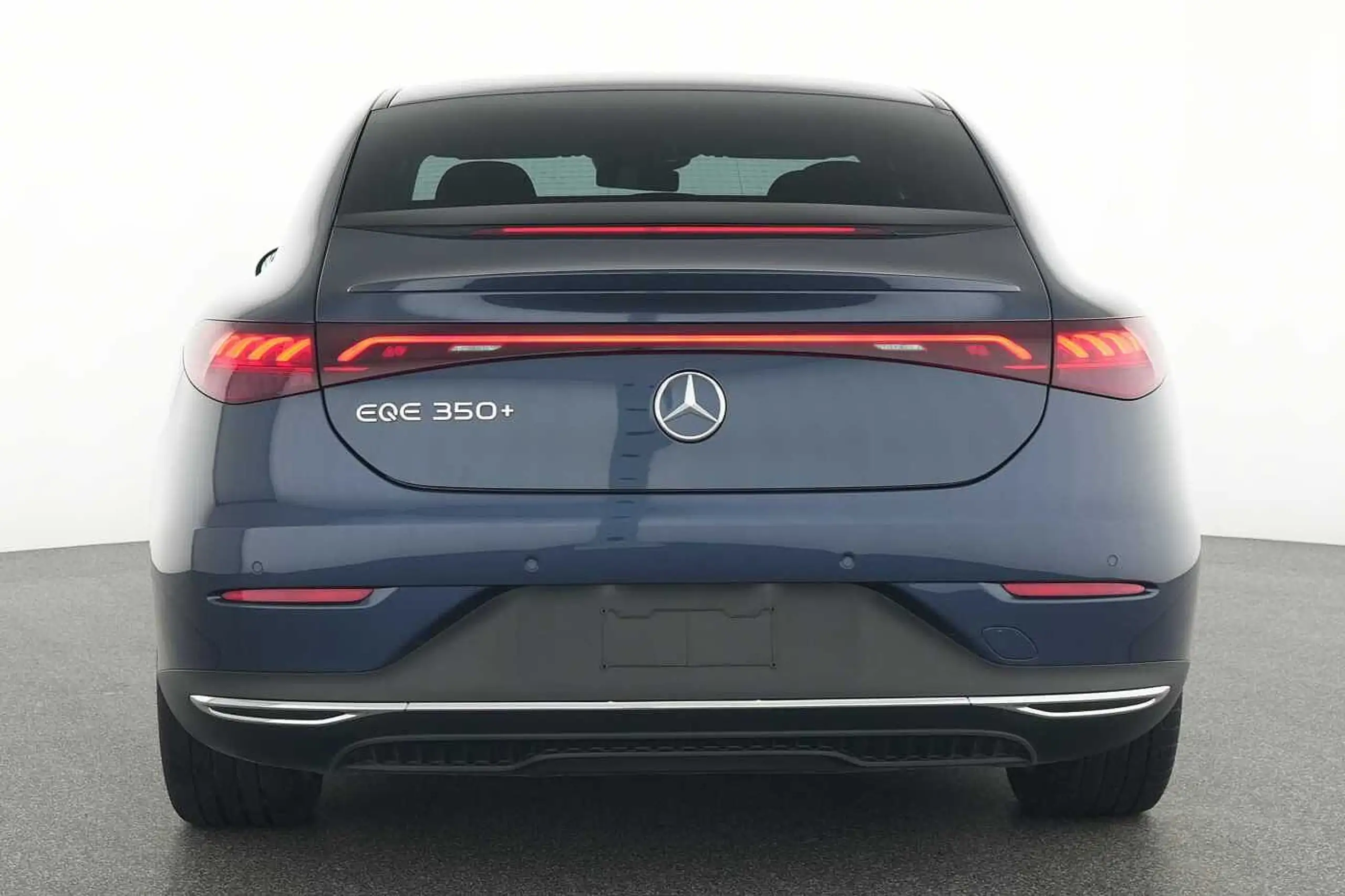 Mercedes-Benz - EQE 350