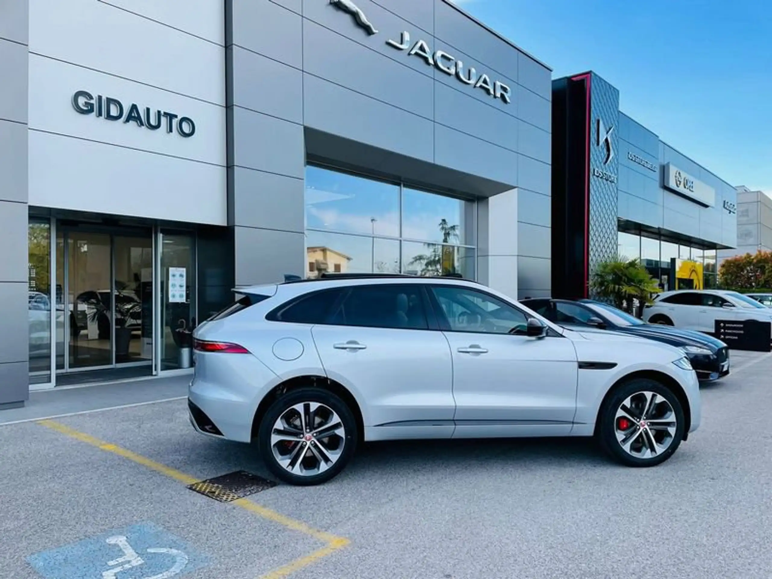 Jaguar - F-Pace