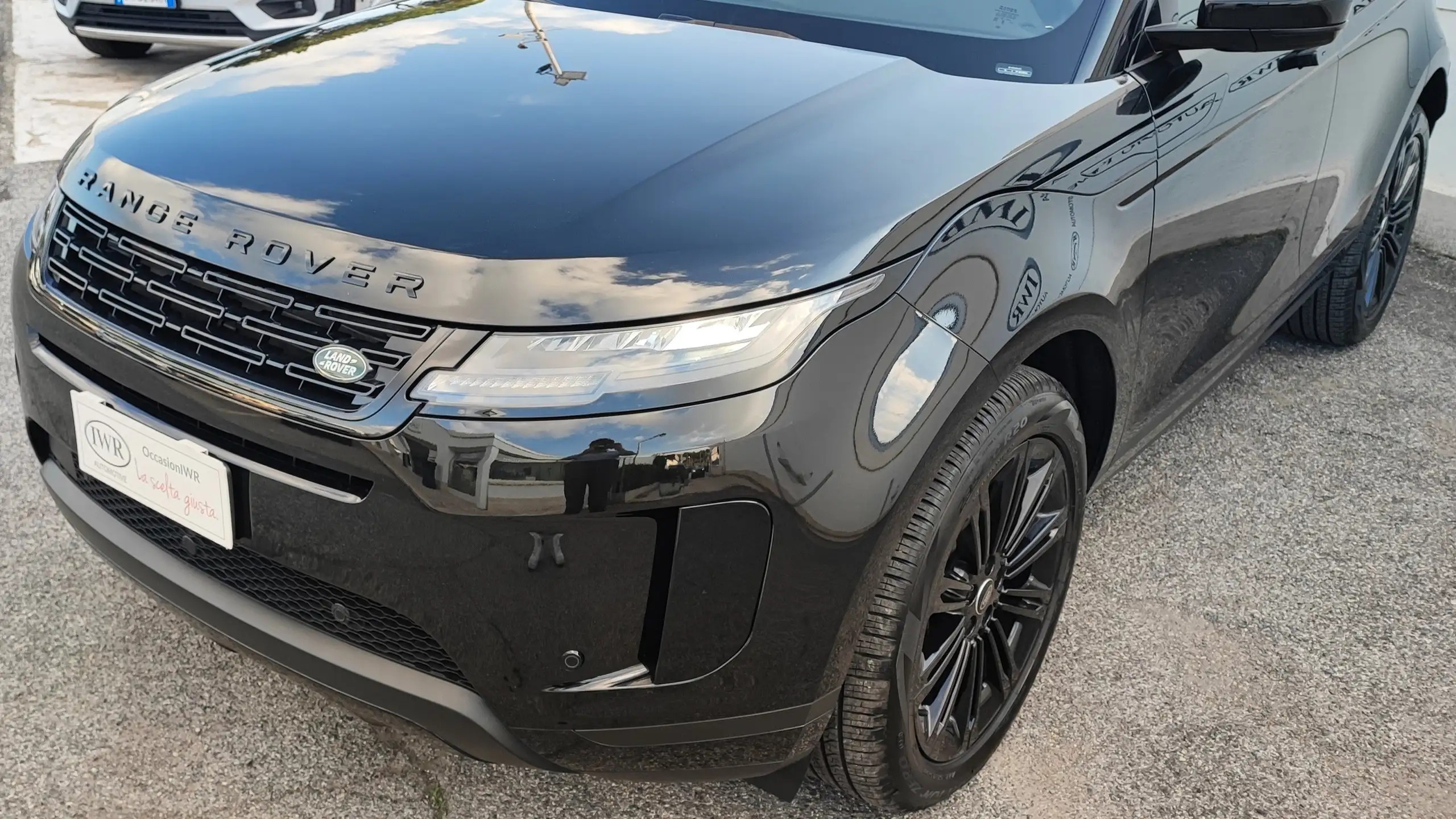 Land Rover - Range Rover Evoque