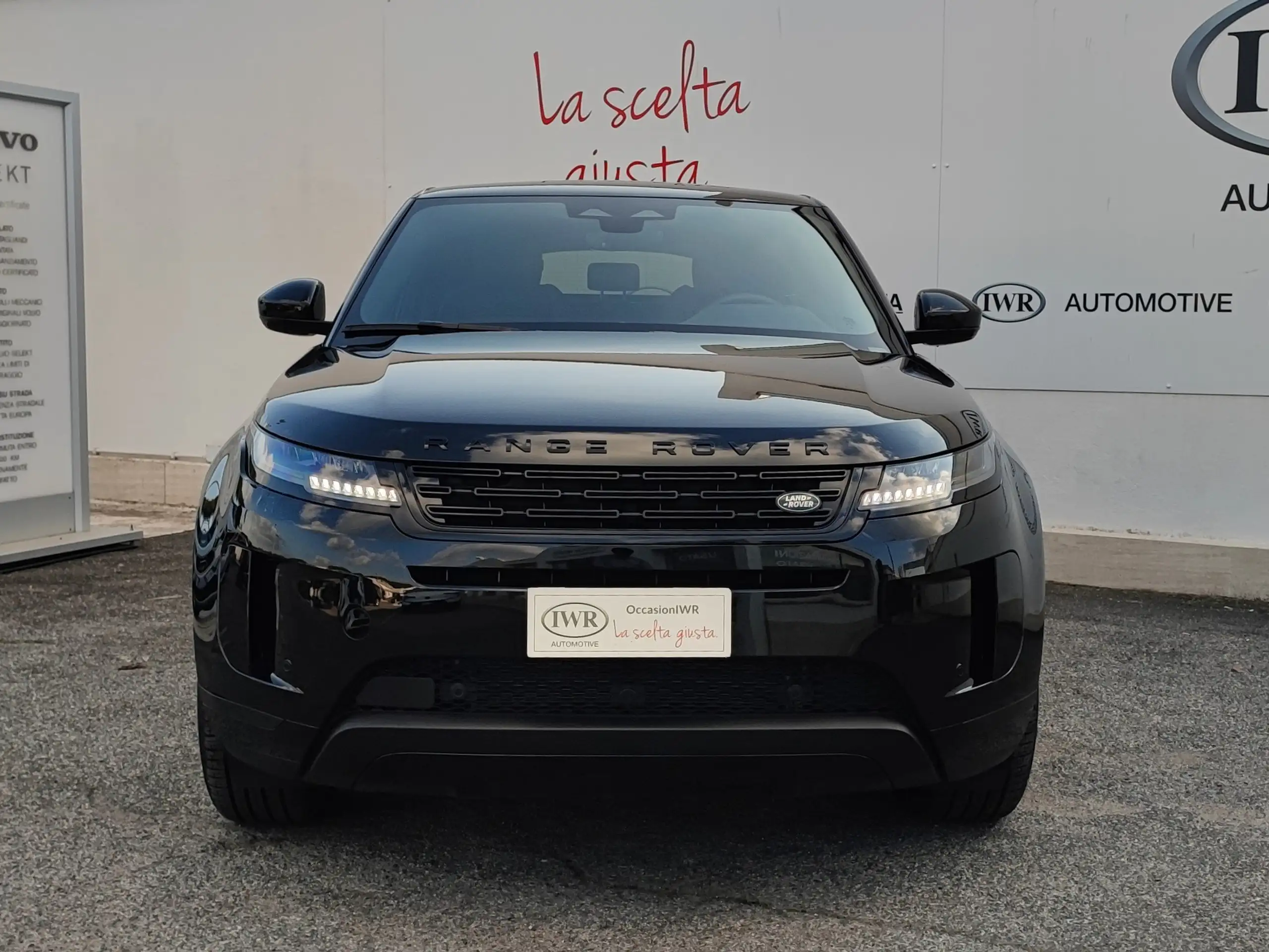 Land Rover - Range Rover Evoque