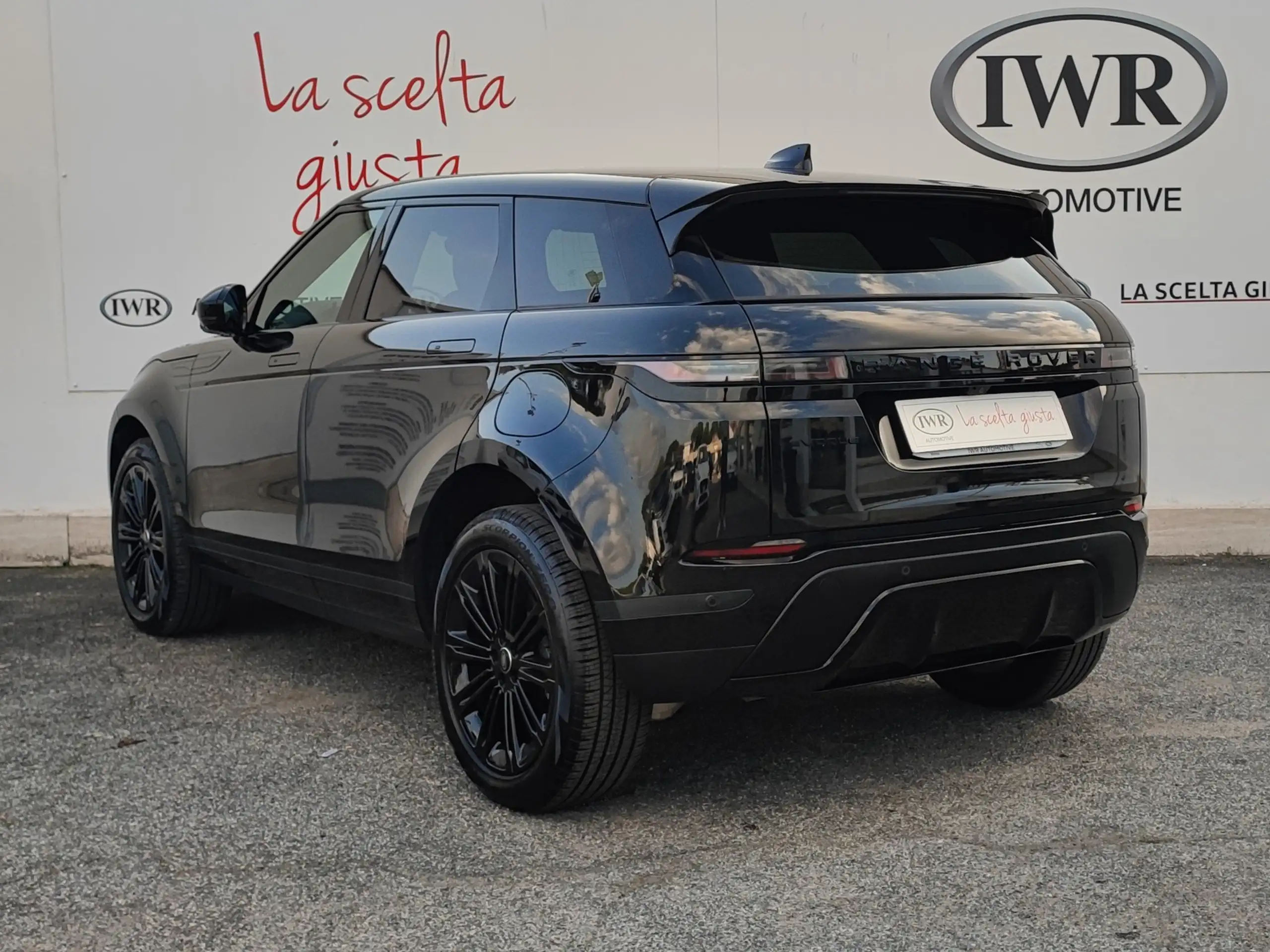 Land Rover - Range Rover Evoque