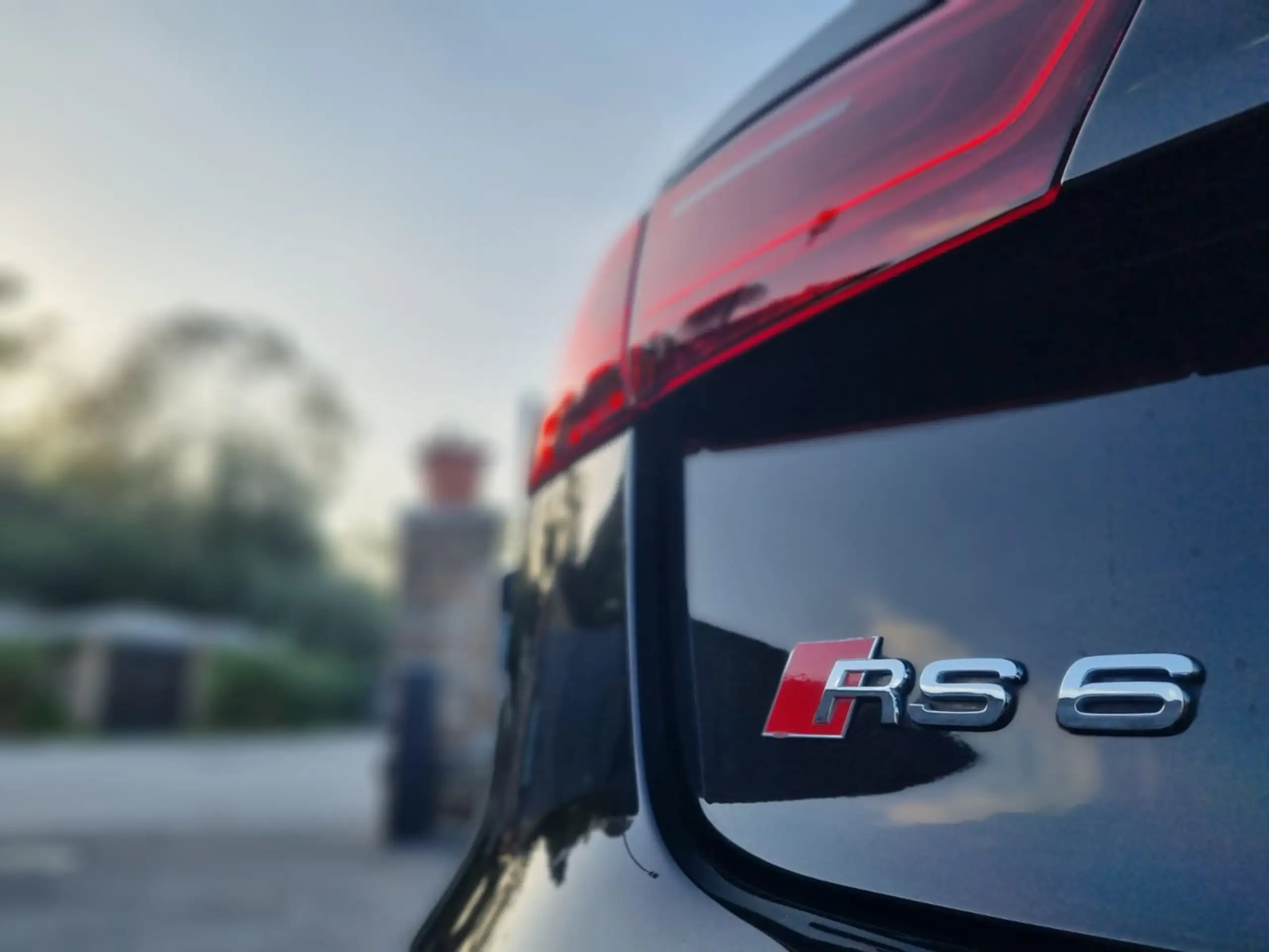 Audi - RS6