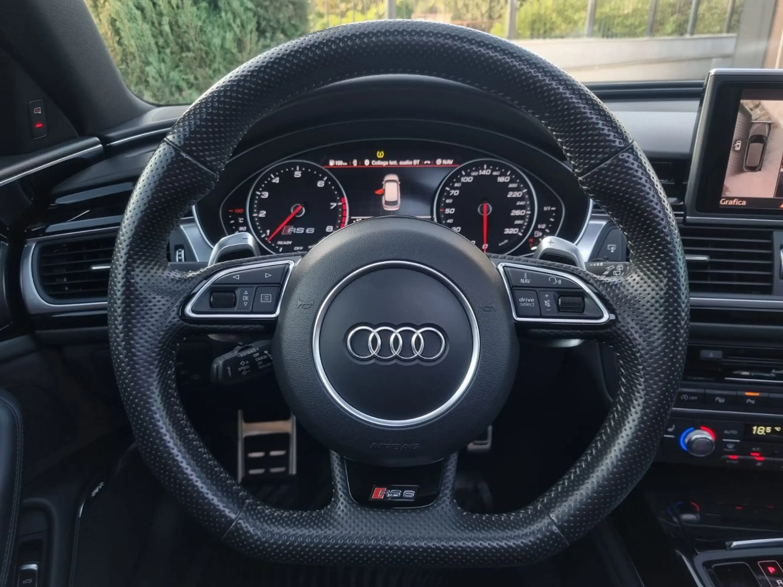 Audi - RS6