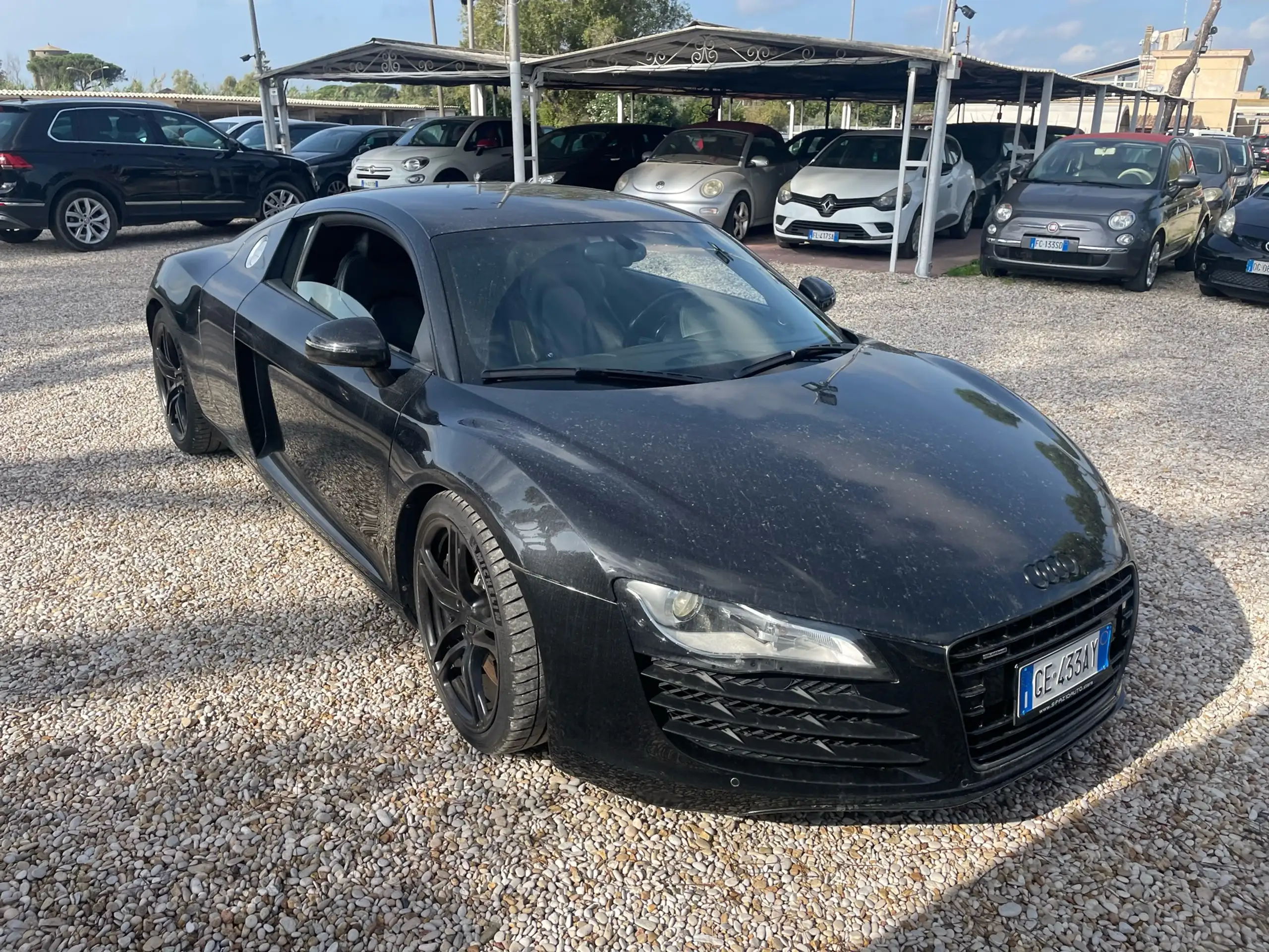 Audi - R8