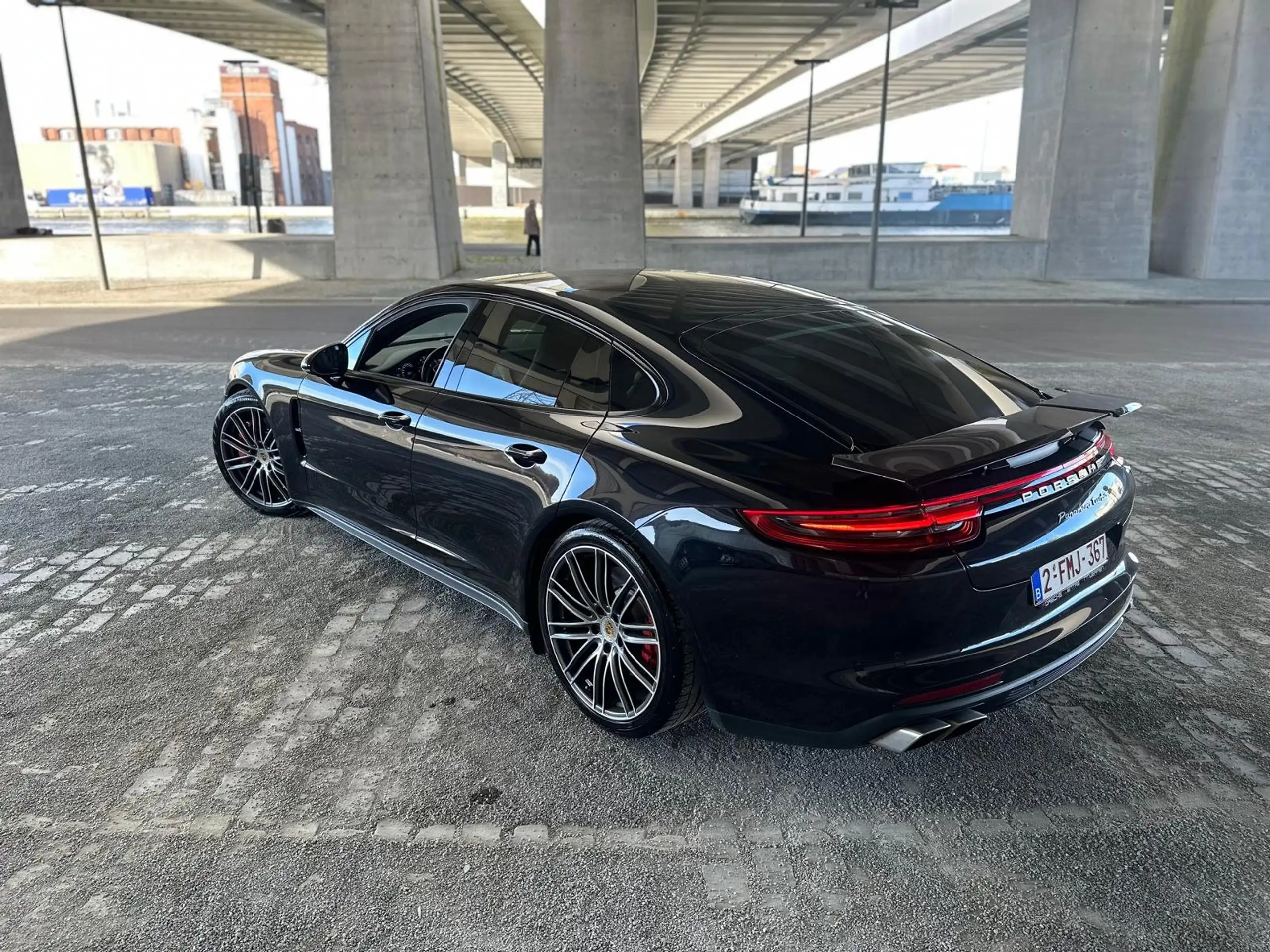 Porsche - Panamera