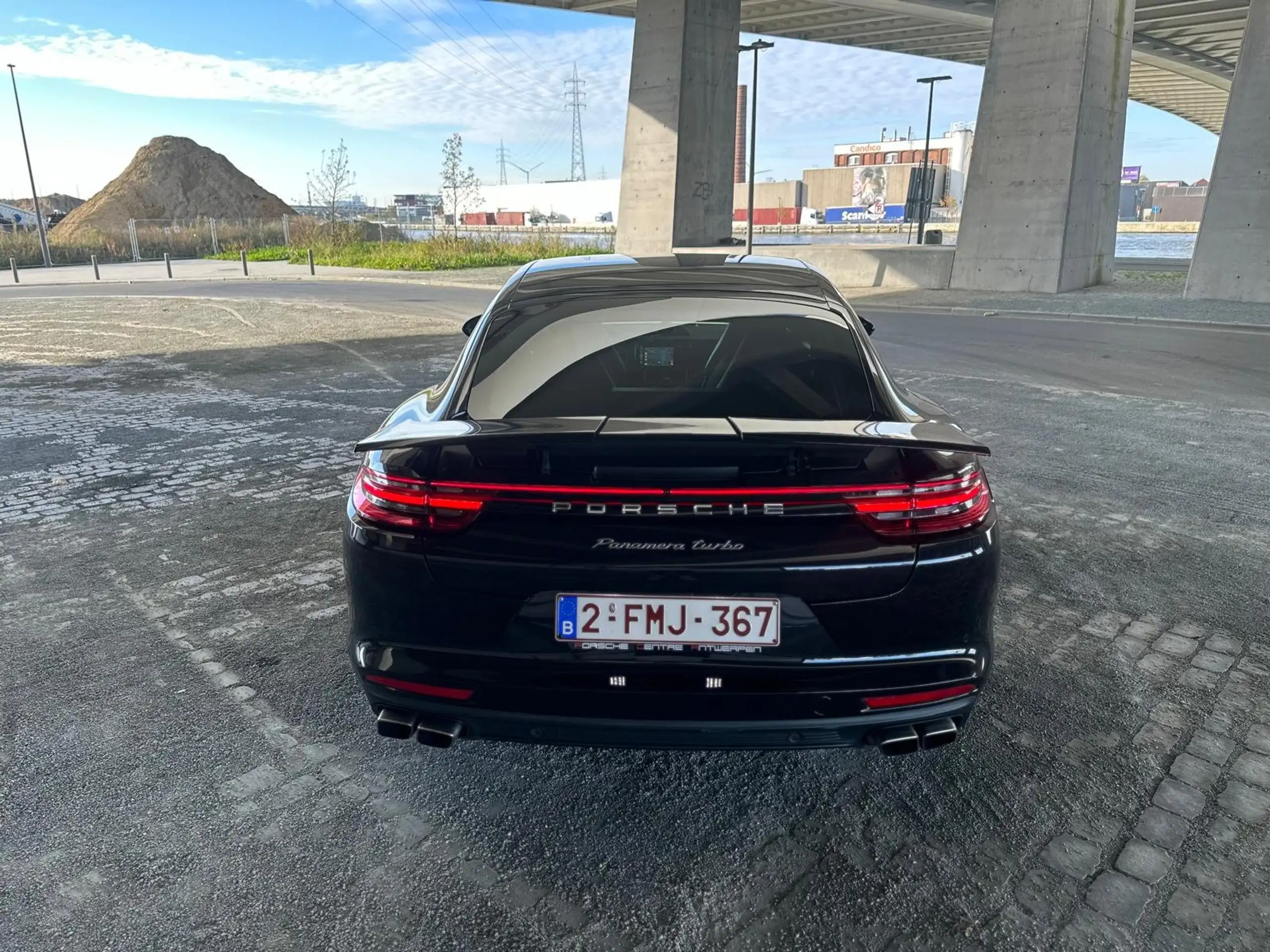 Porsche - Panamera