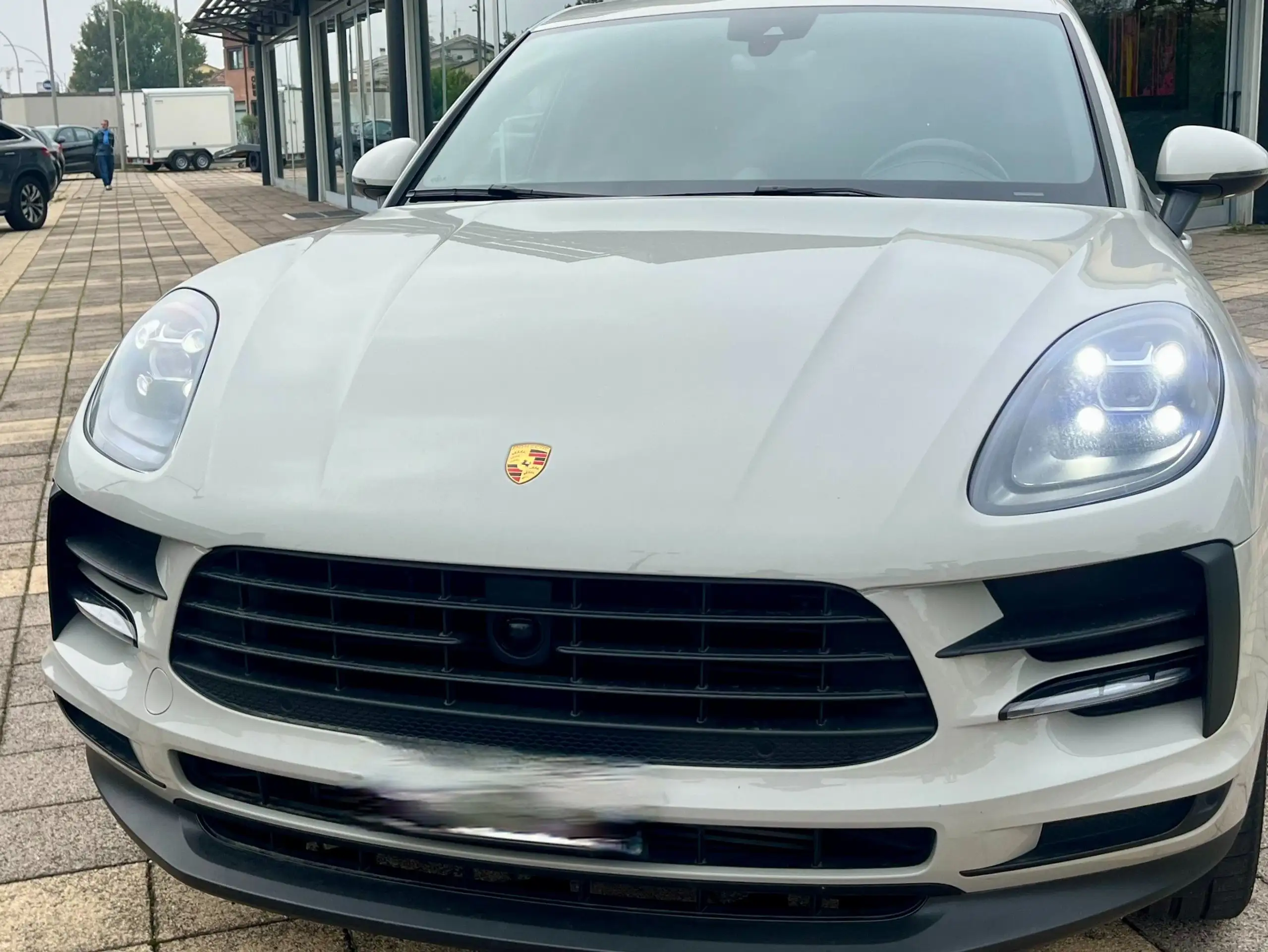 Porsche - Macan