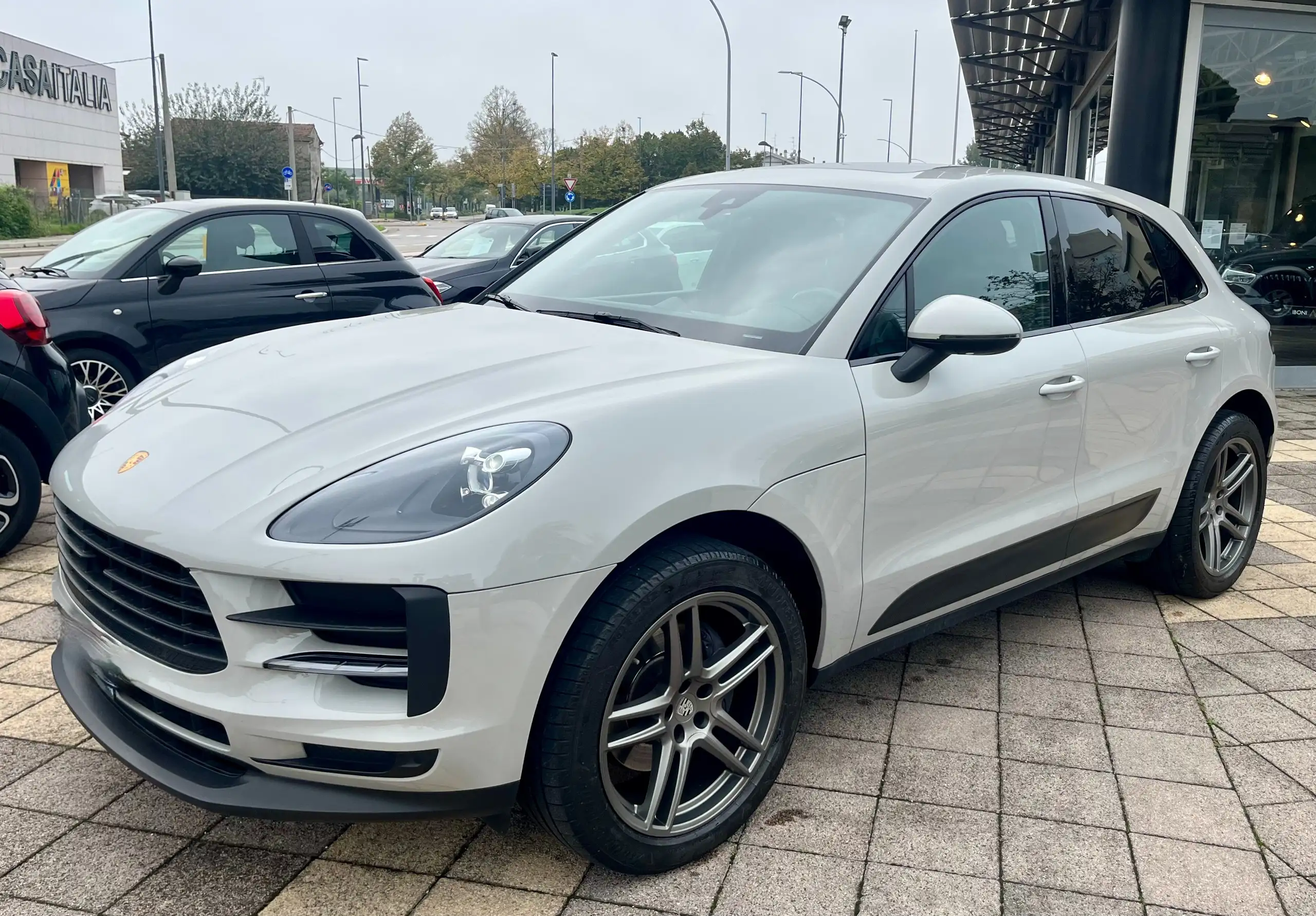 Porsche - Macan