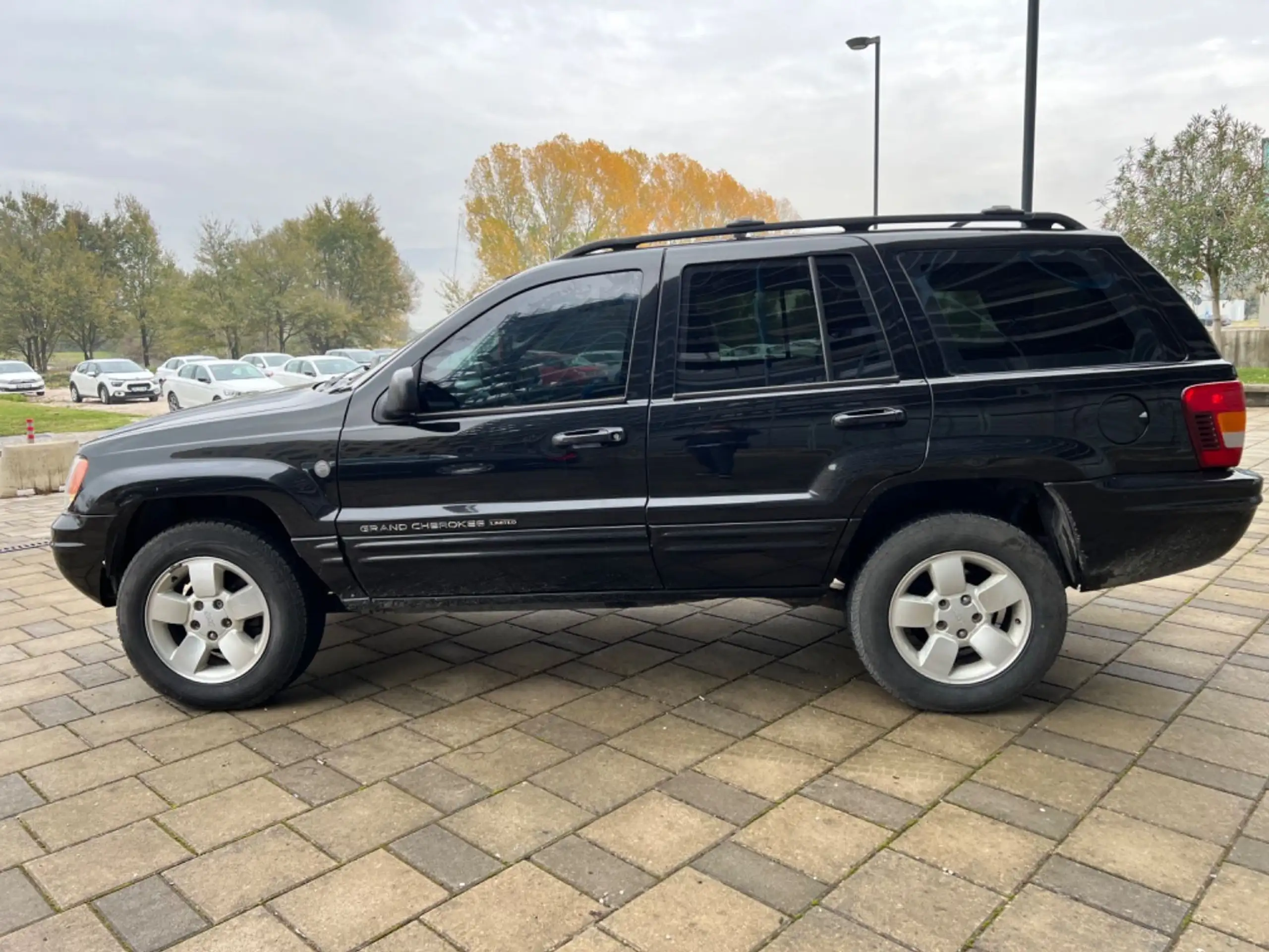 Jeep - Grand Cherokee