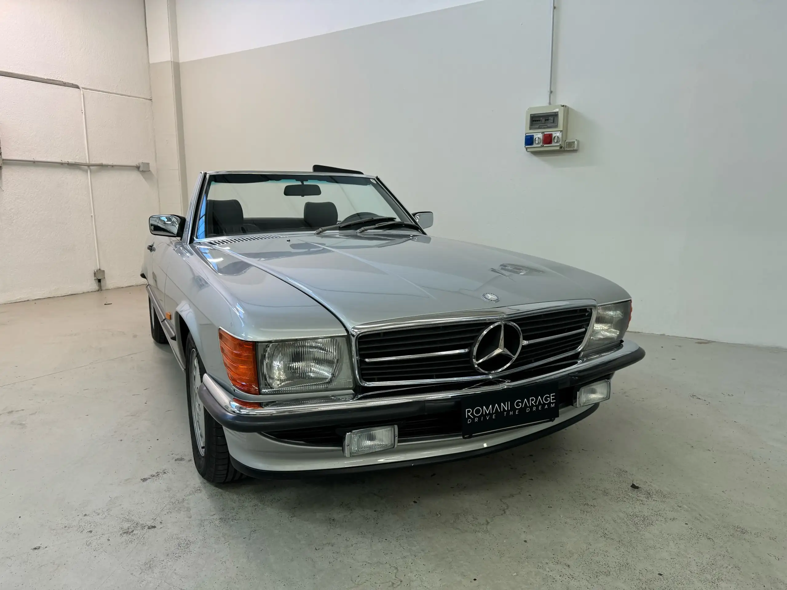 Mercedes-Benz - SL 300