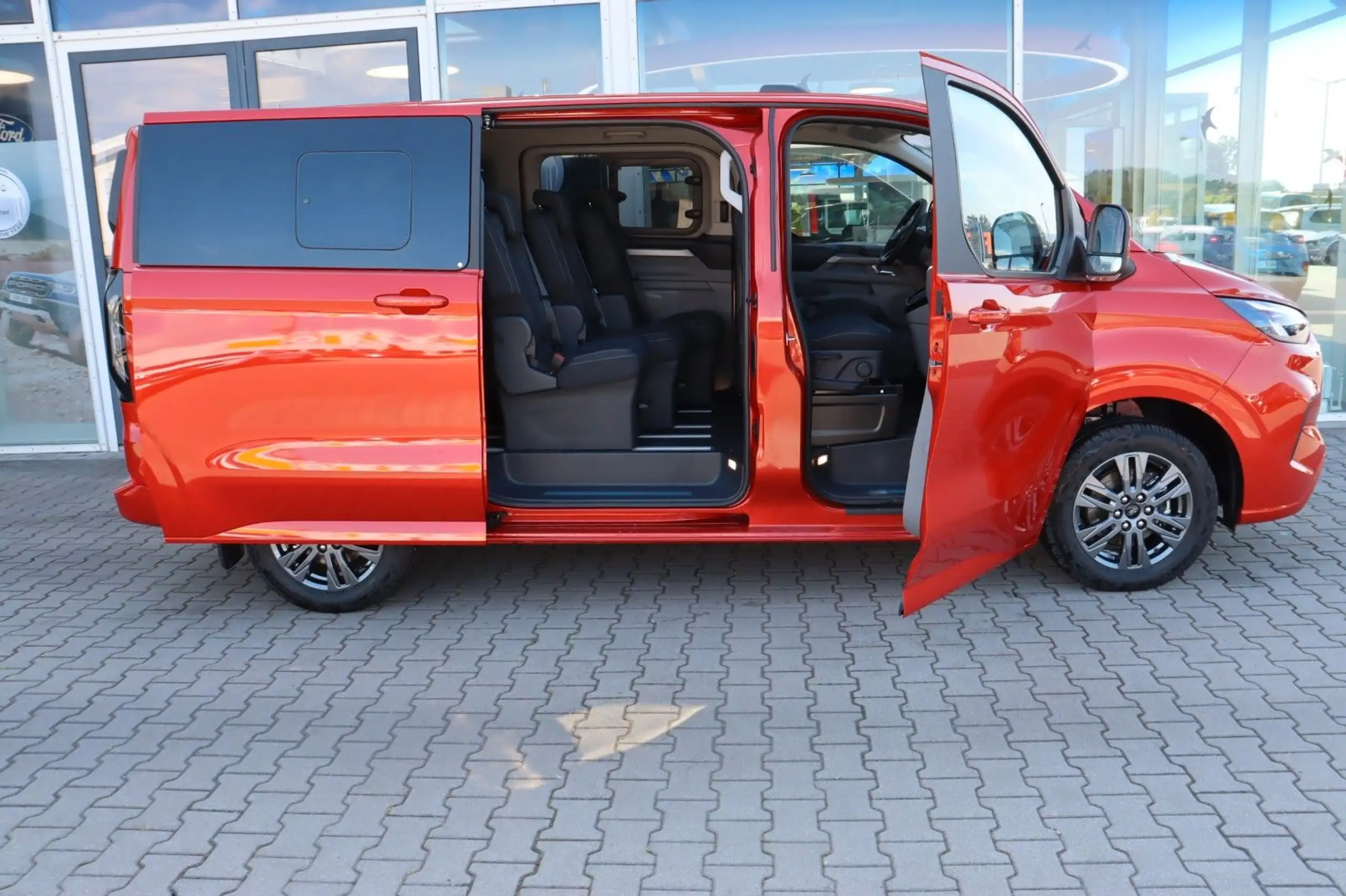 Ford - Tourneo Custom