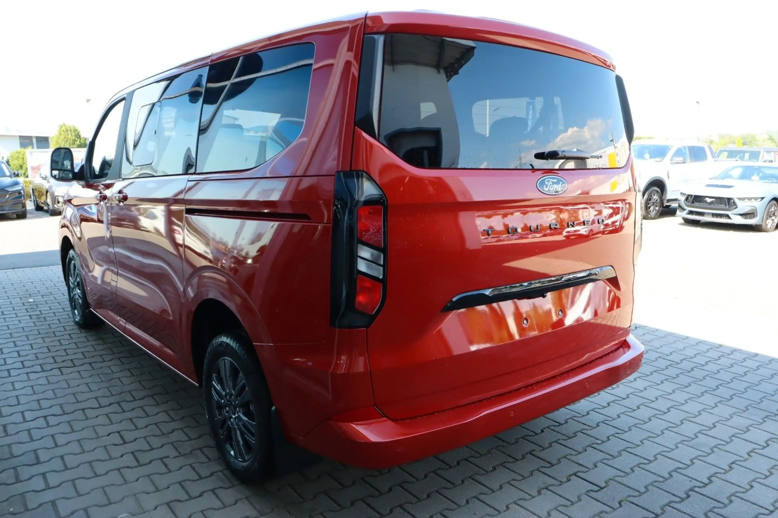 Ford - Tourneo Custom