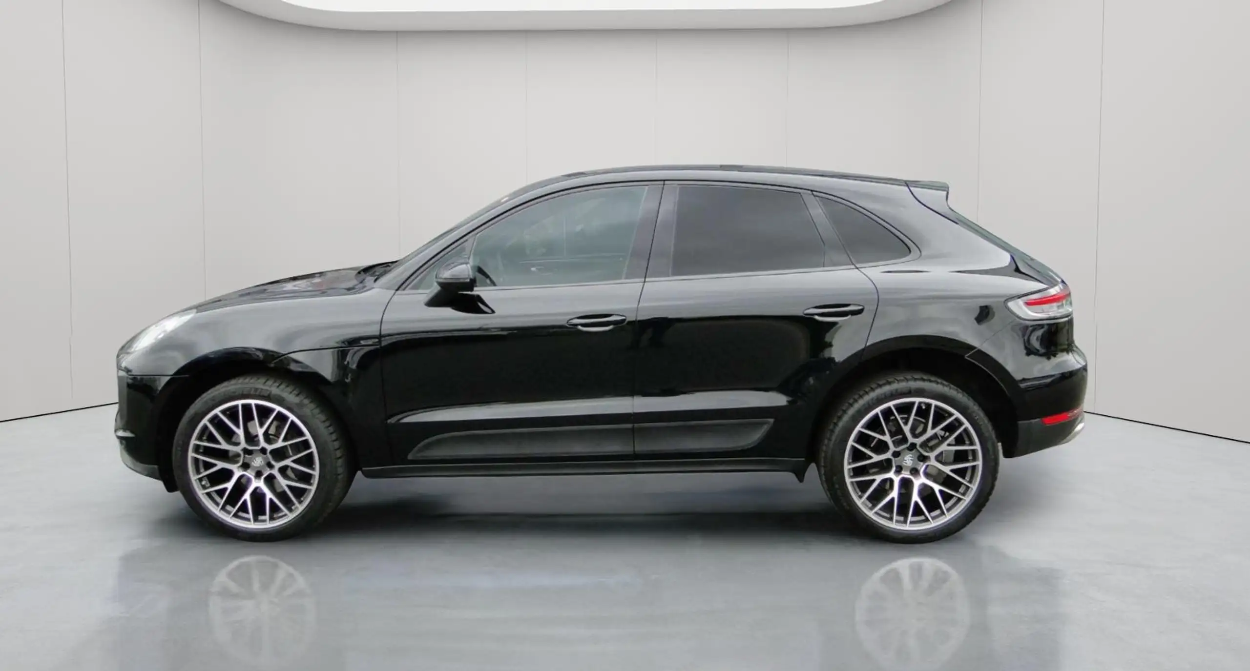 Porsche - Macan