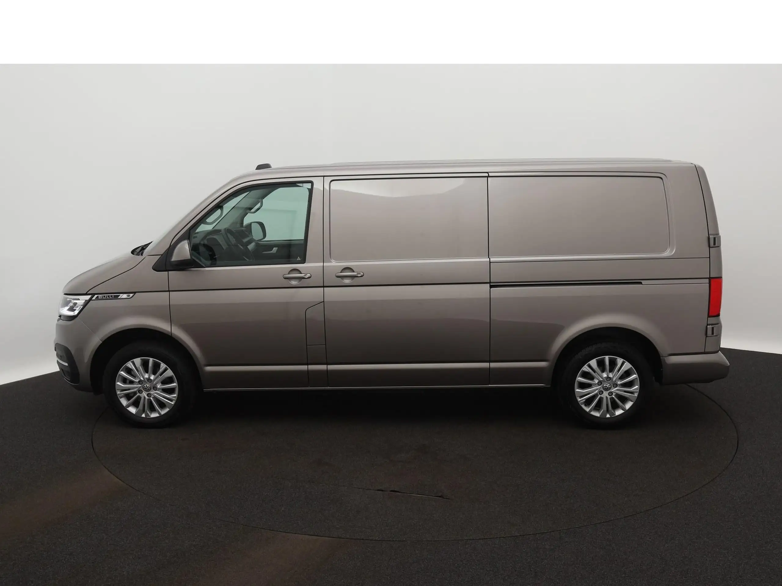 Volkswagen - T6.1 Transporter