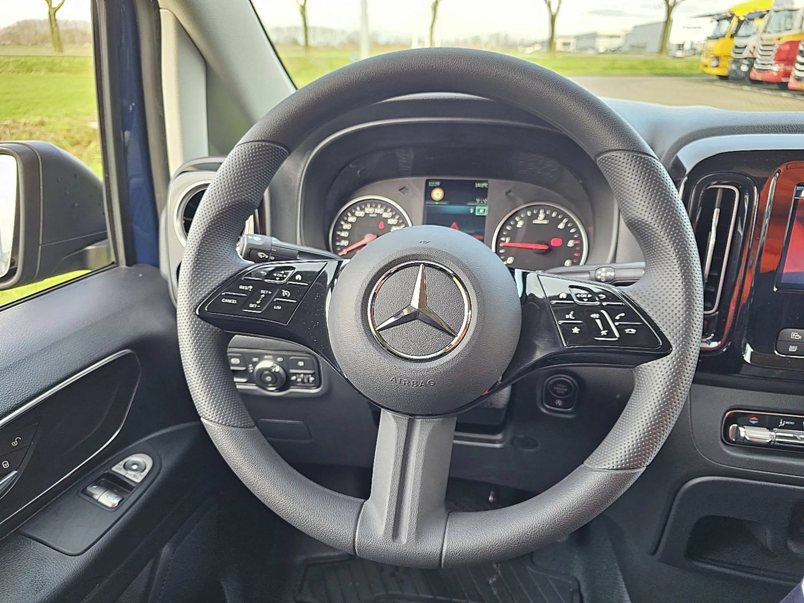 Mercedes-Benz - Vito