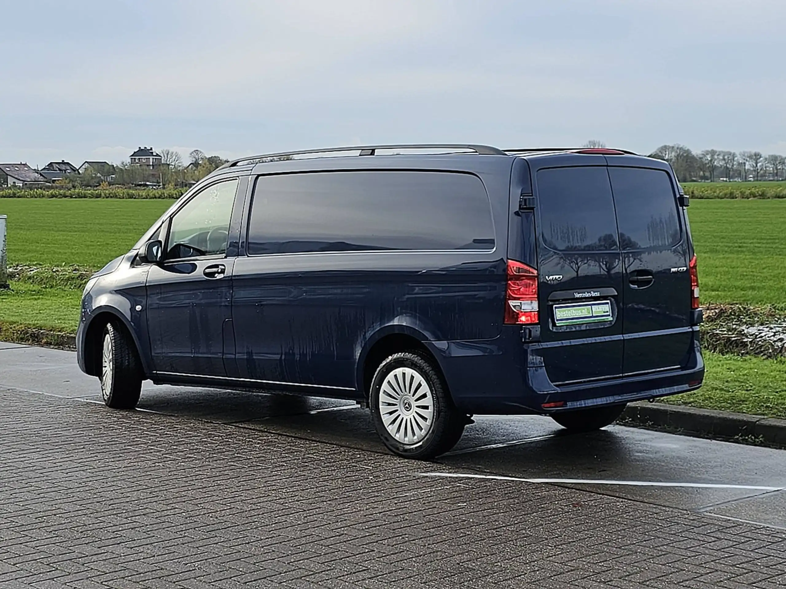 Mercedes-Benz - Vito