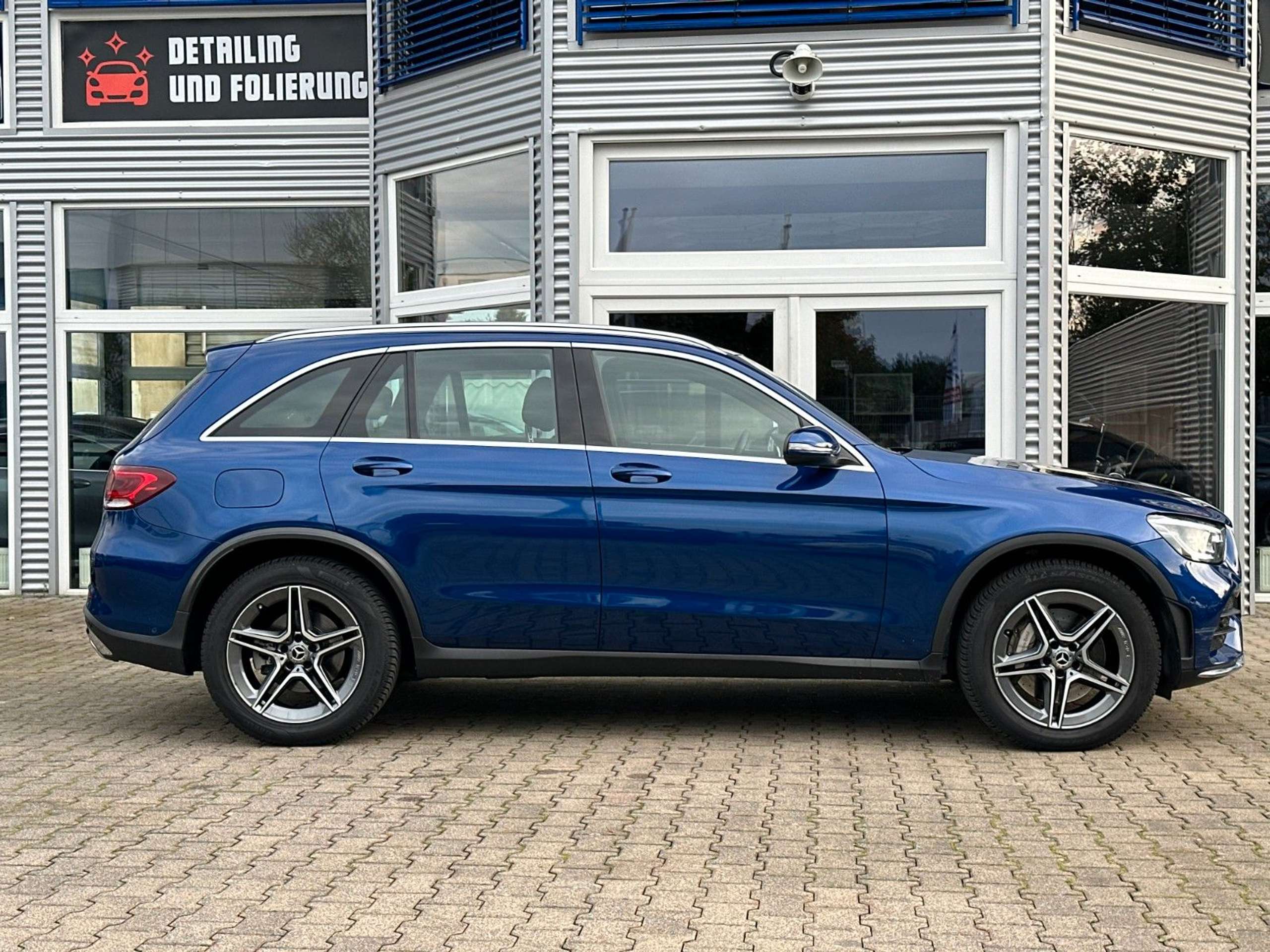 Mercedes-Benz - GLC 220