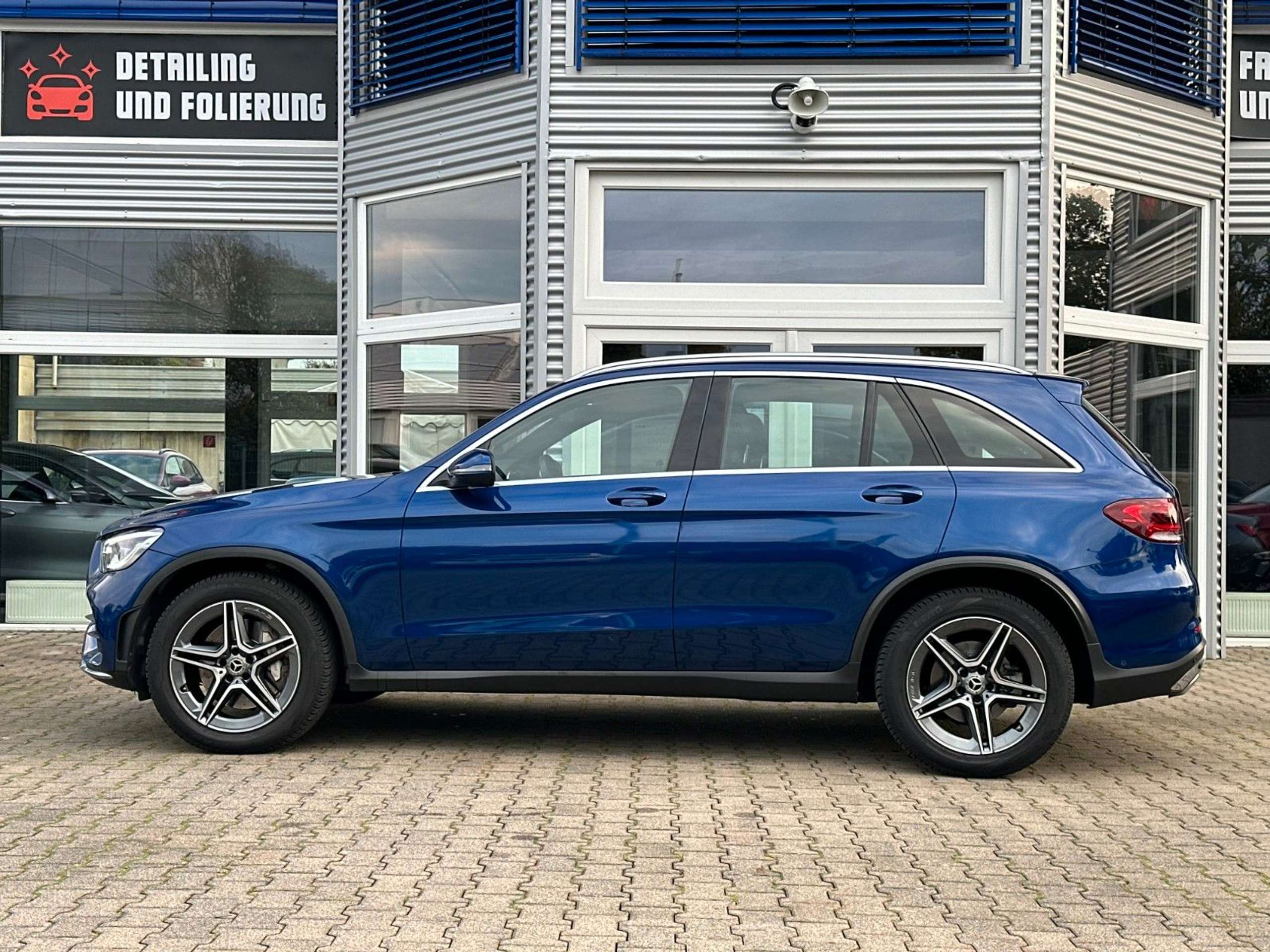 Mercedes-Benz - GLC 220