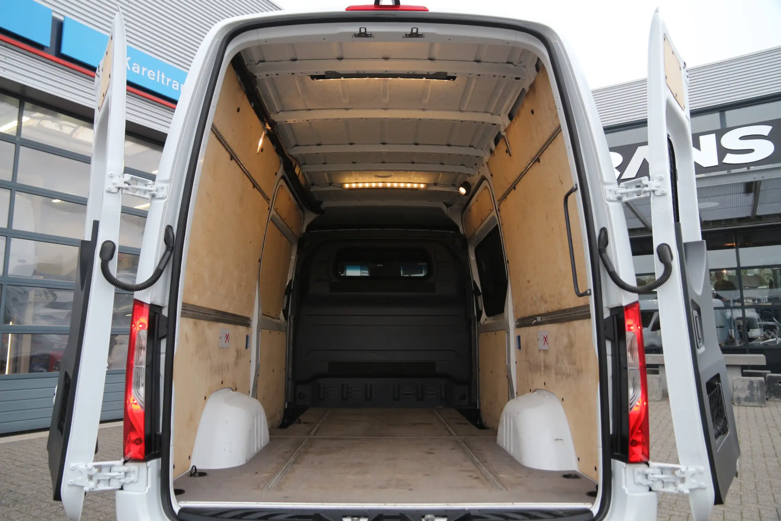 Mercedes-Benz - Sprinter