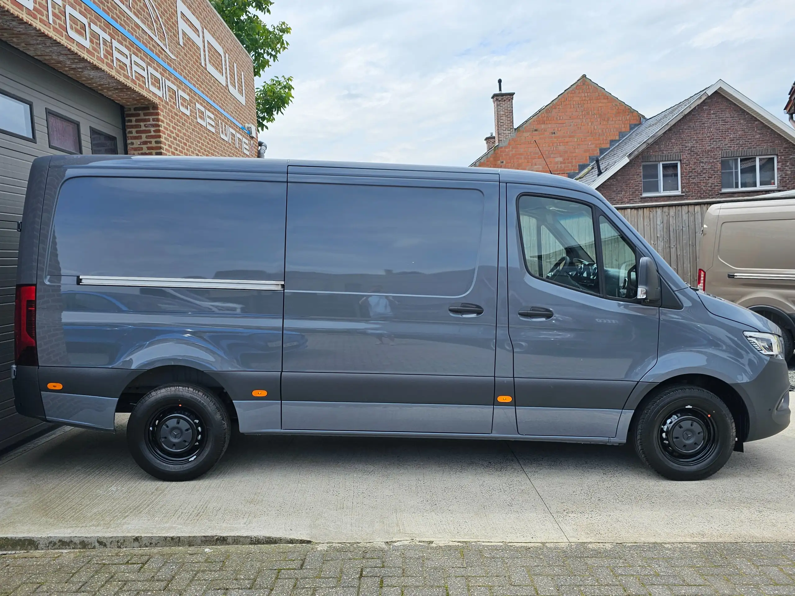 Mercedes-Benz - Sprinter