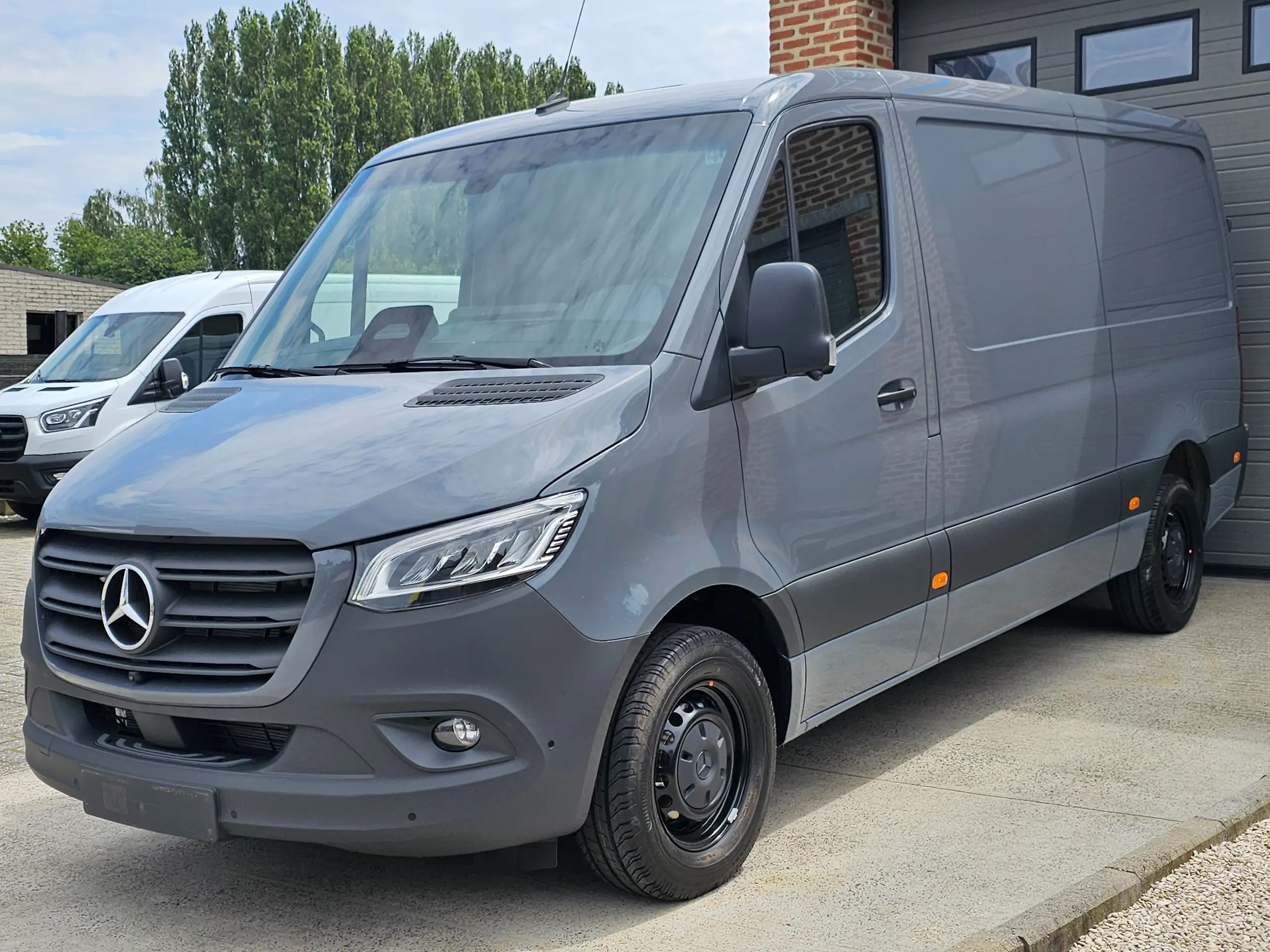 Mercedes-Benz - Sprinter