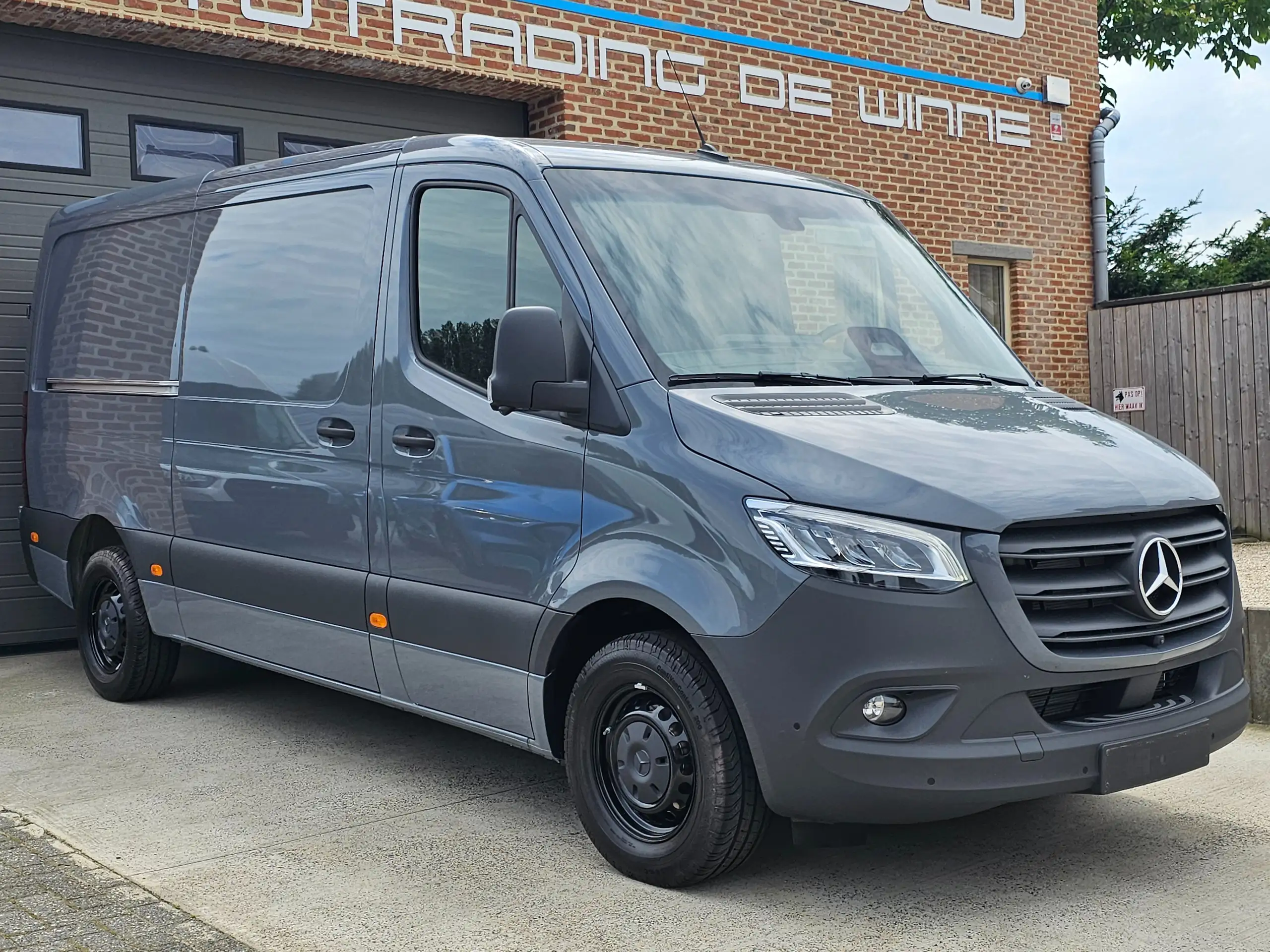 Mercedes-Benz - Sprinter