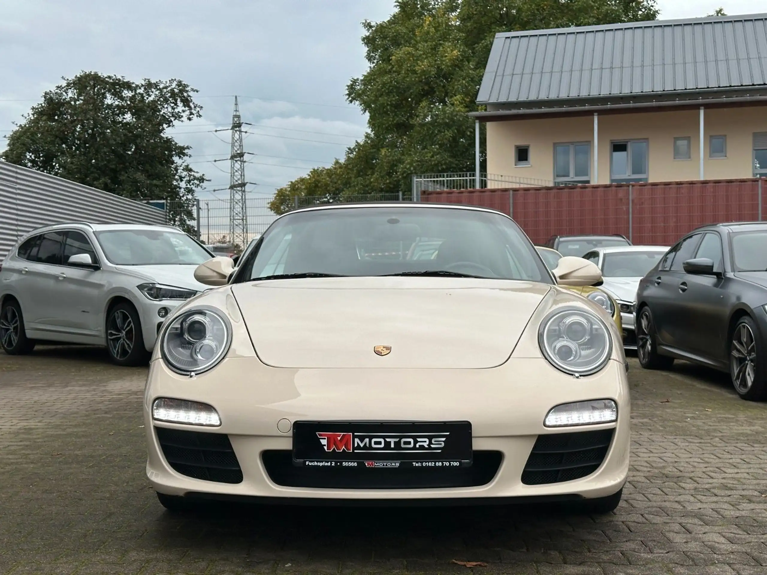 Porsche - 911