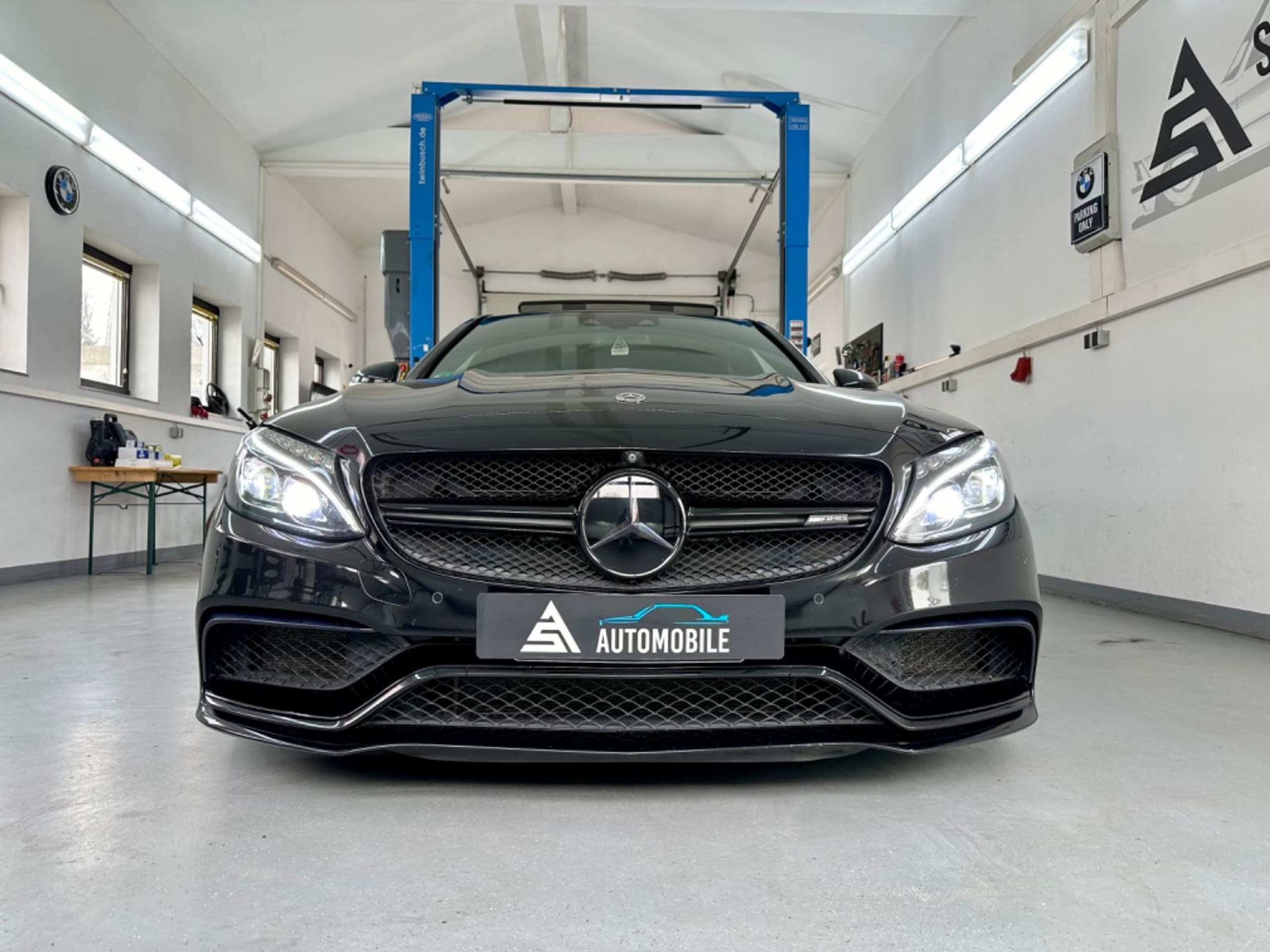 Mercedes-Benz - C 63 AMG