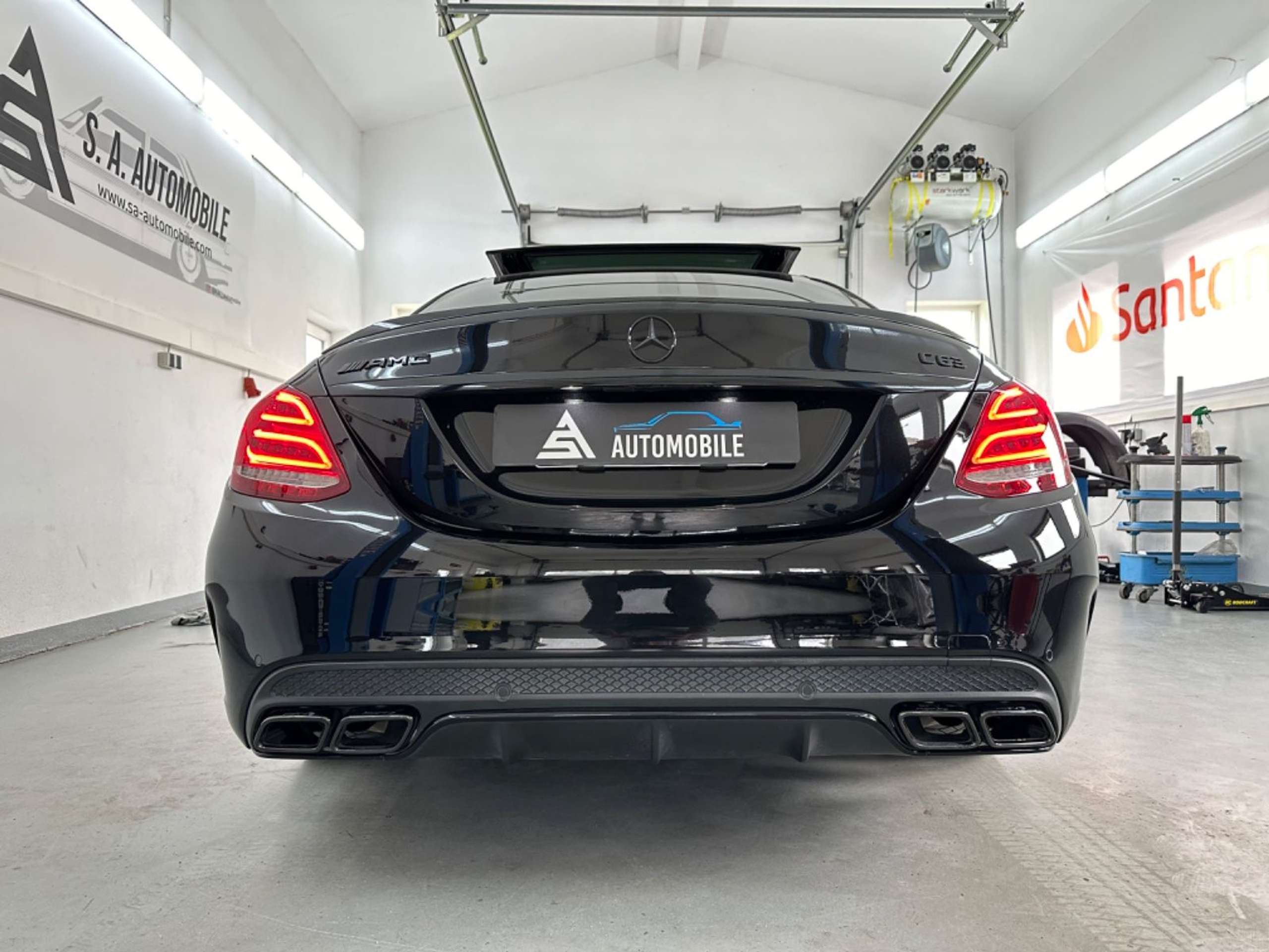 Mercedes-Benz - C 63 AMG