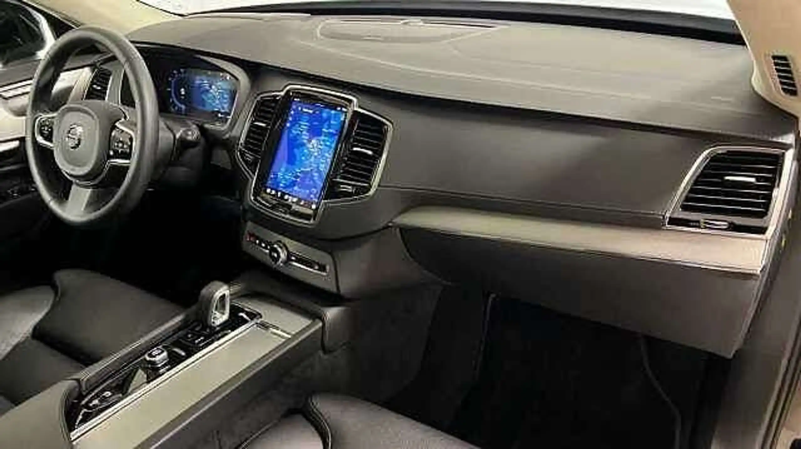 Volvo - XC90