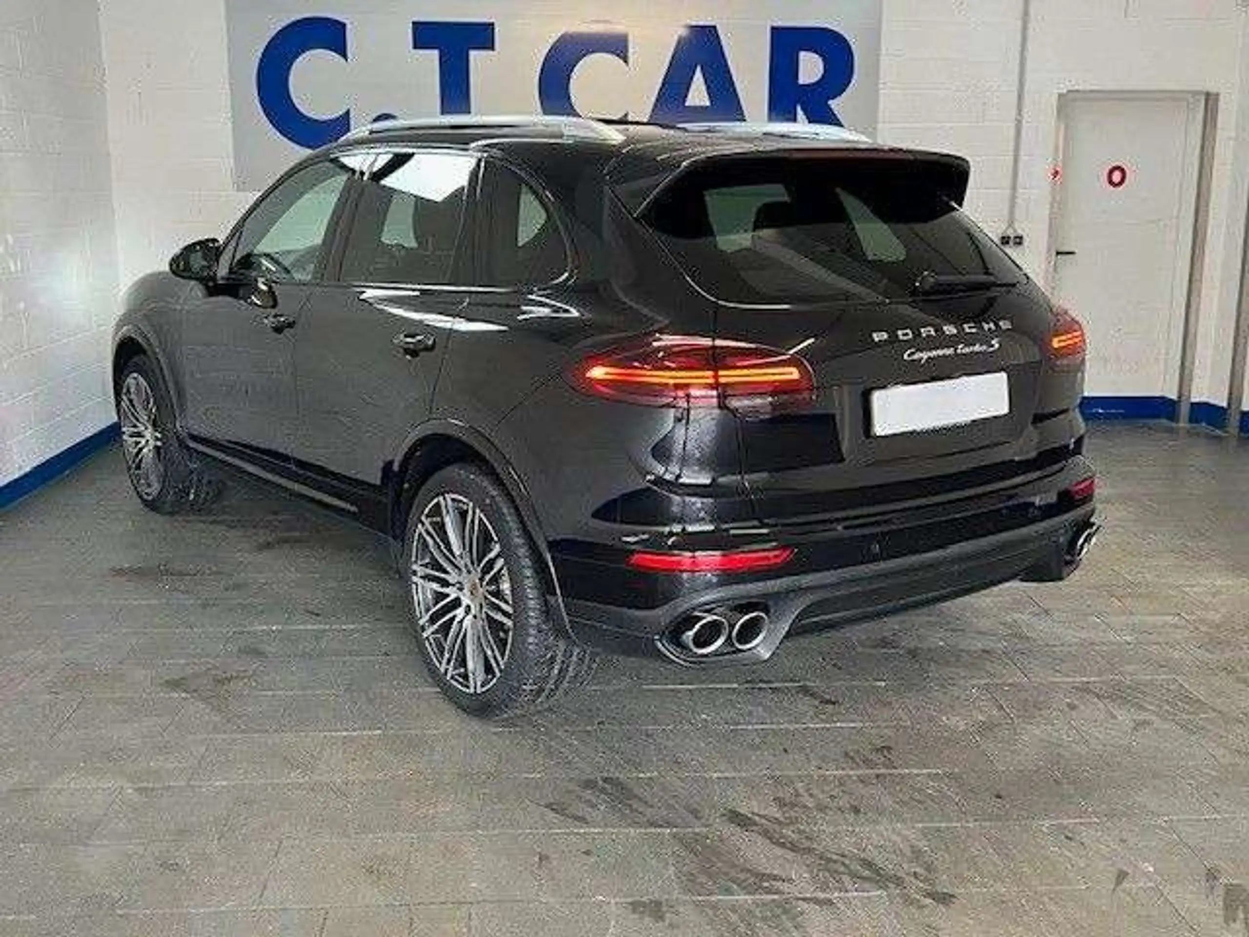 Porsche - Cayenne