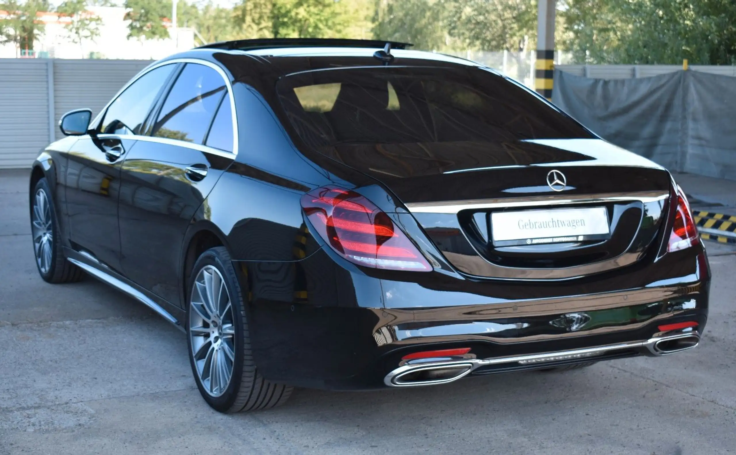 Mercedes-Benz - S 500