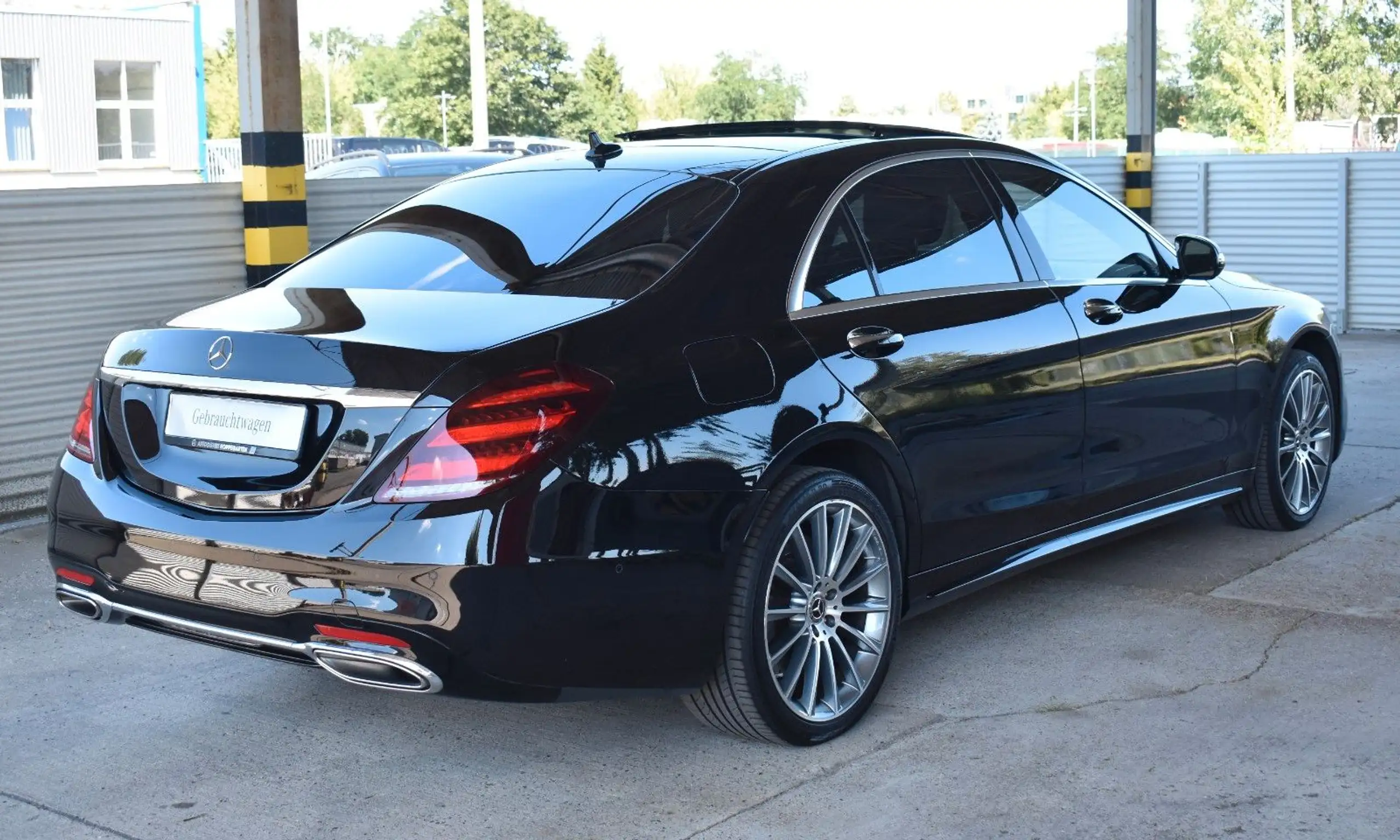 Mercedes-Benz - S 500