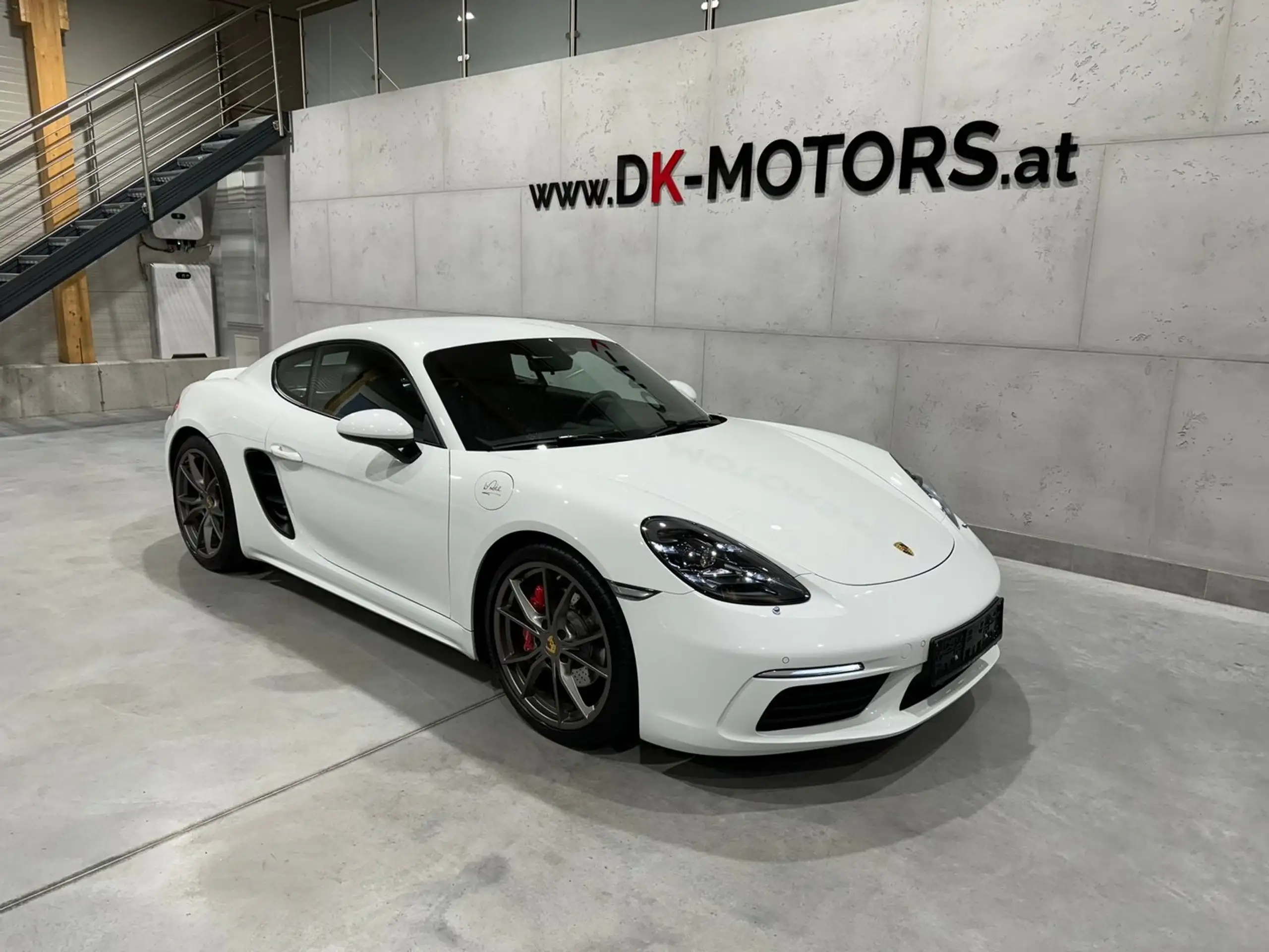 Porsche - Cayman