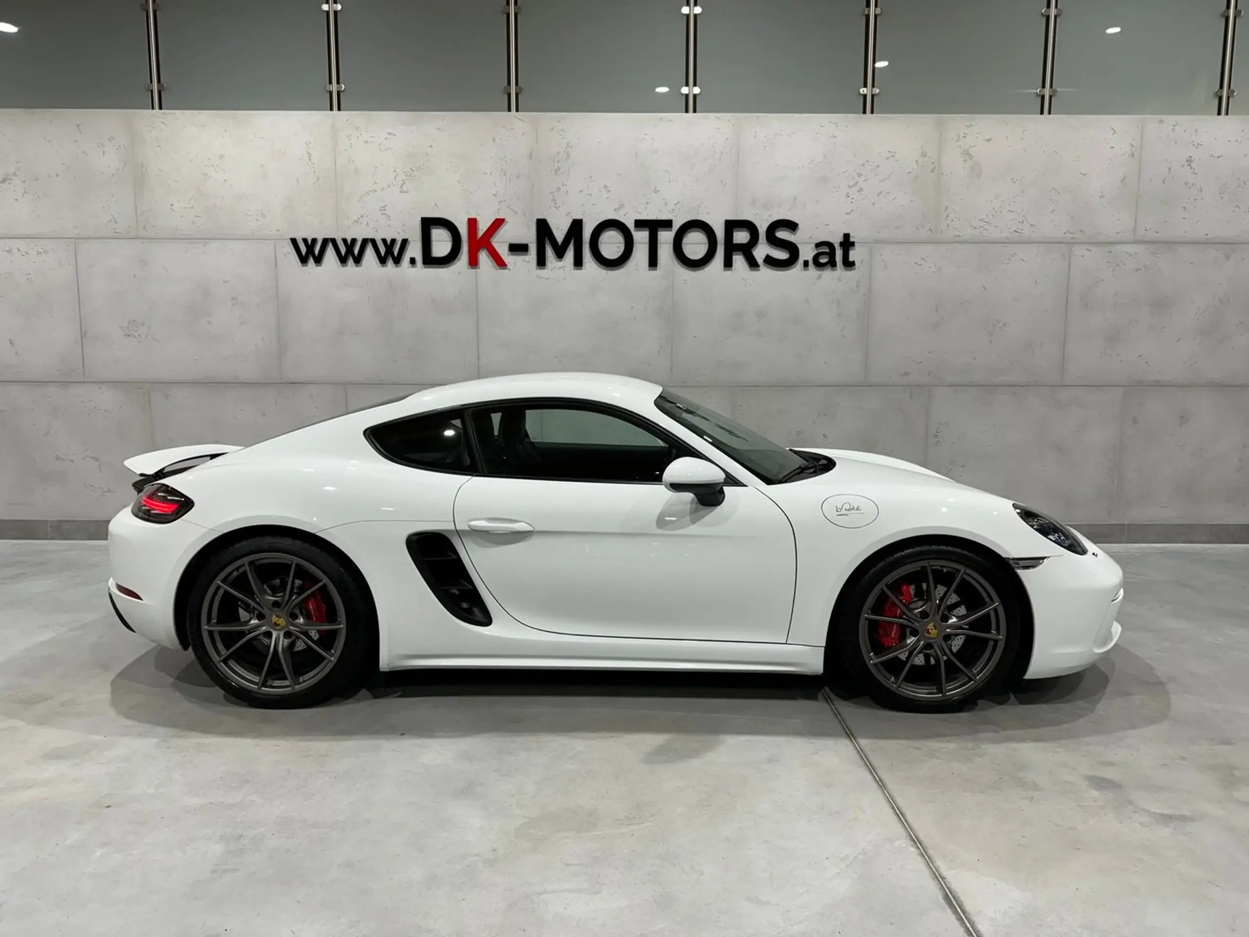 Porsche - Cayman