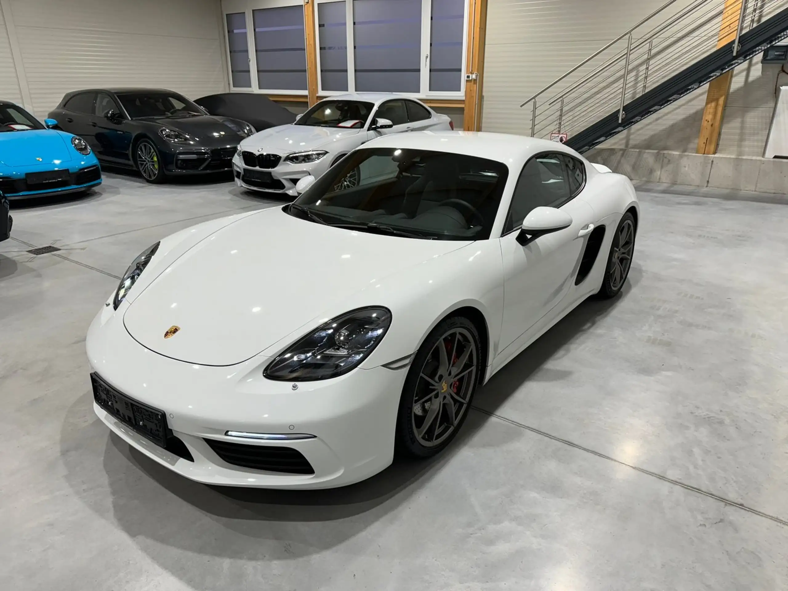 Porsche - Cayman