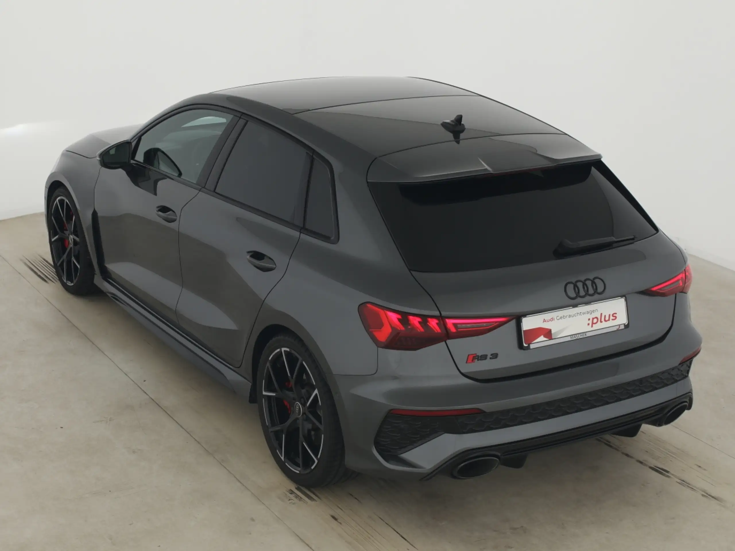 Audi - RS3