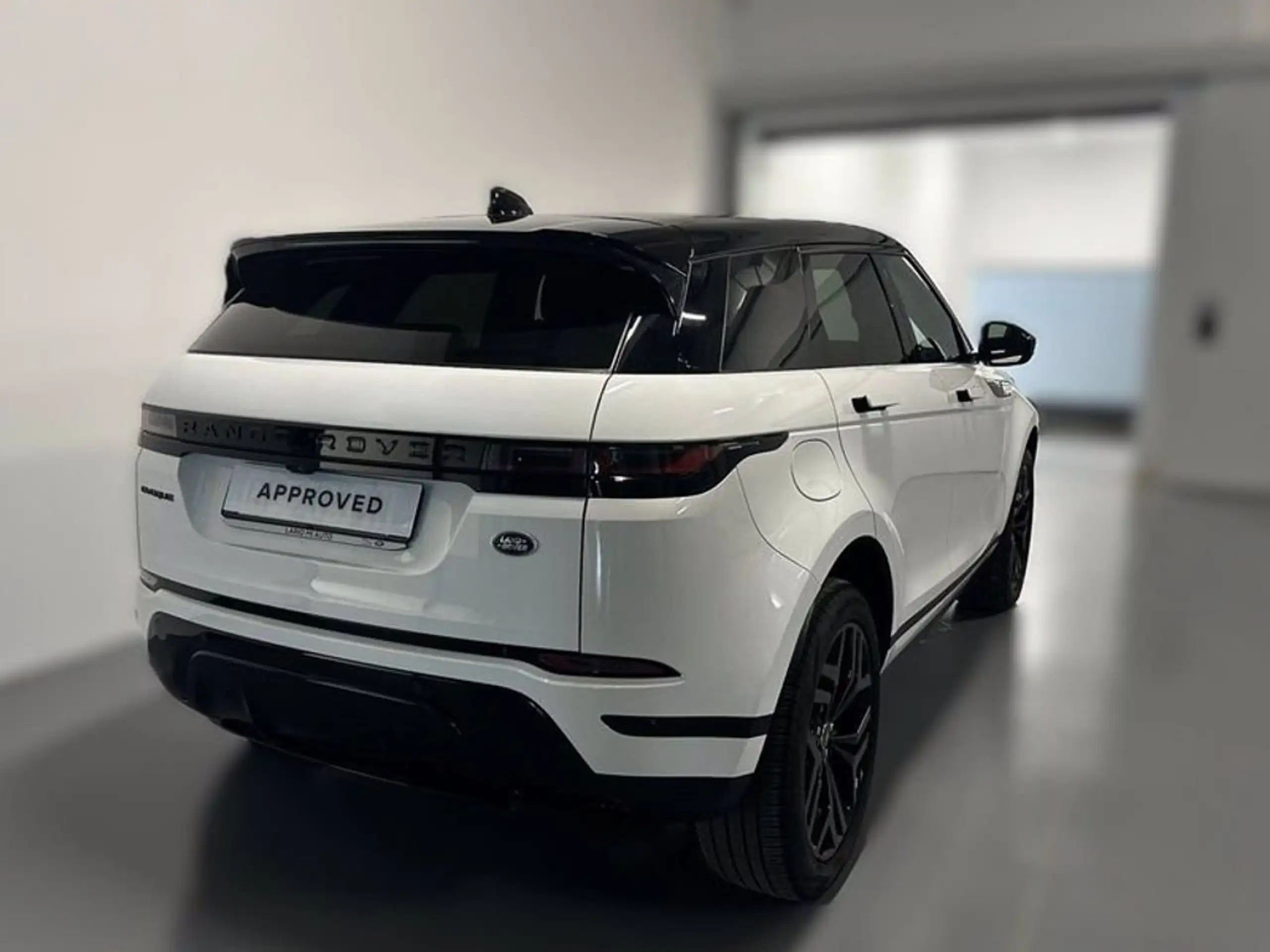 Land Rover - Range Rover Evoque